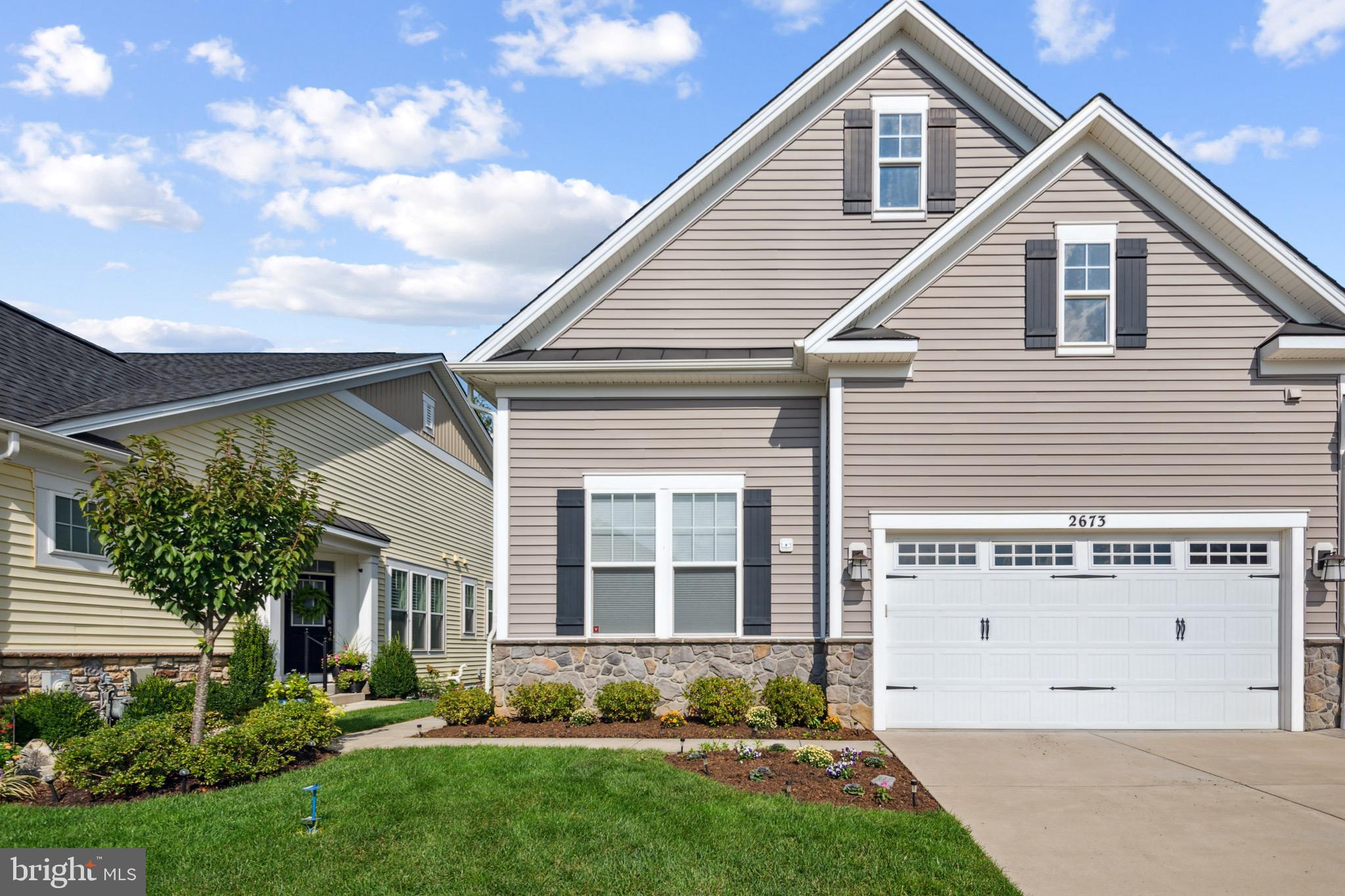 TWO RIVERS - Residential