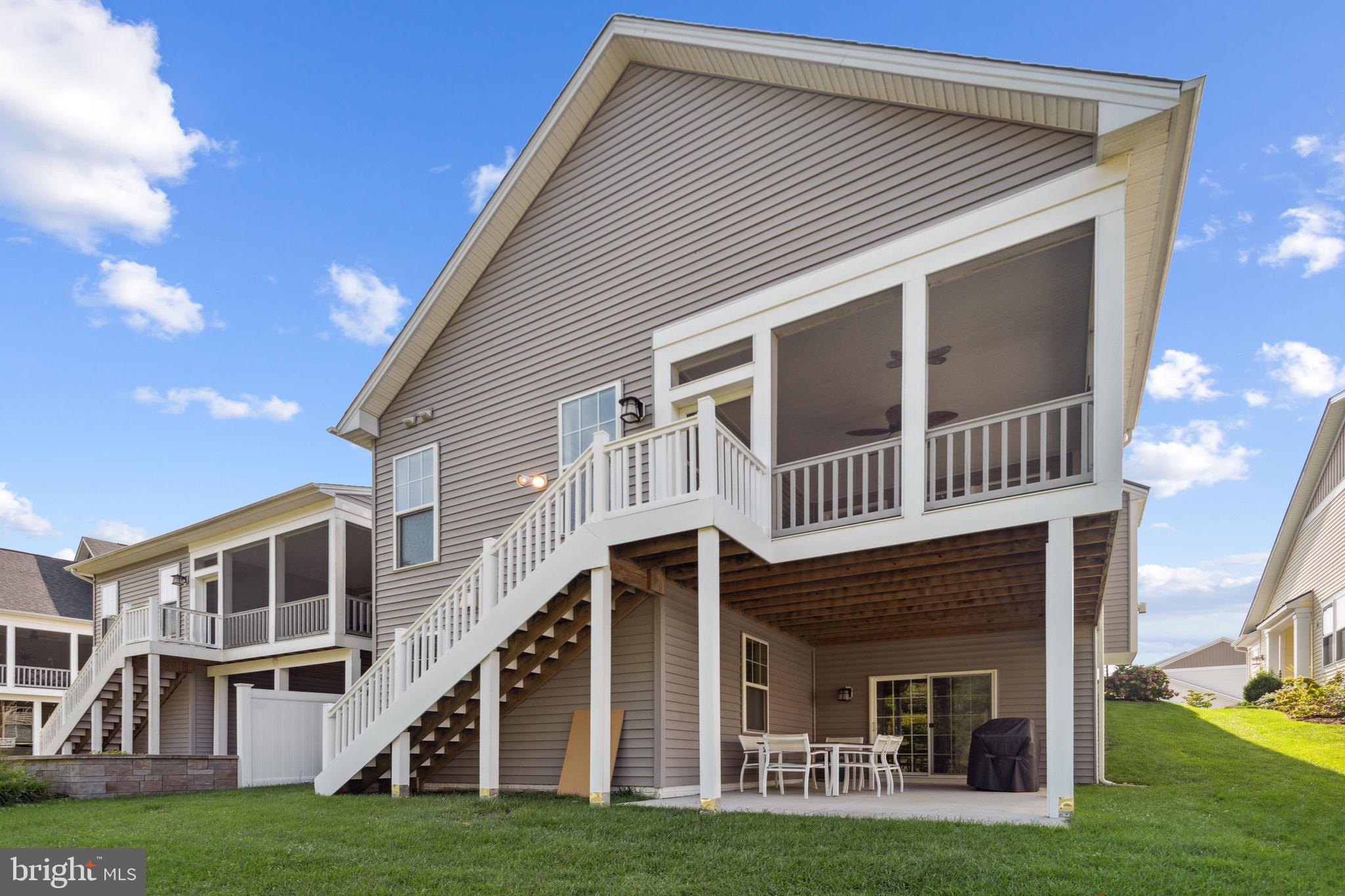 TWO RIVERS - Residential