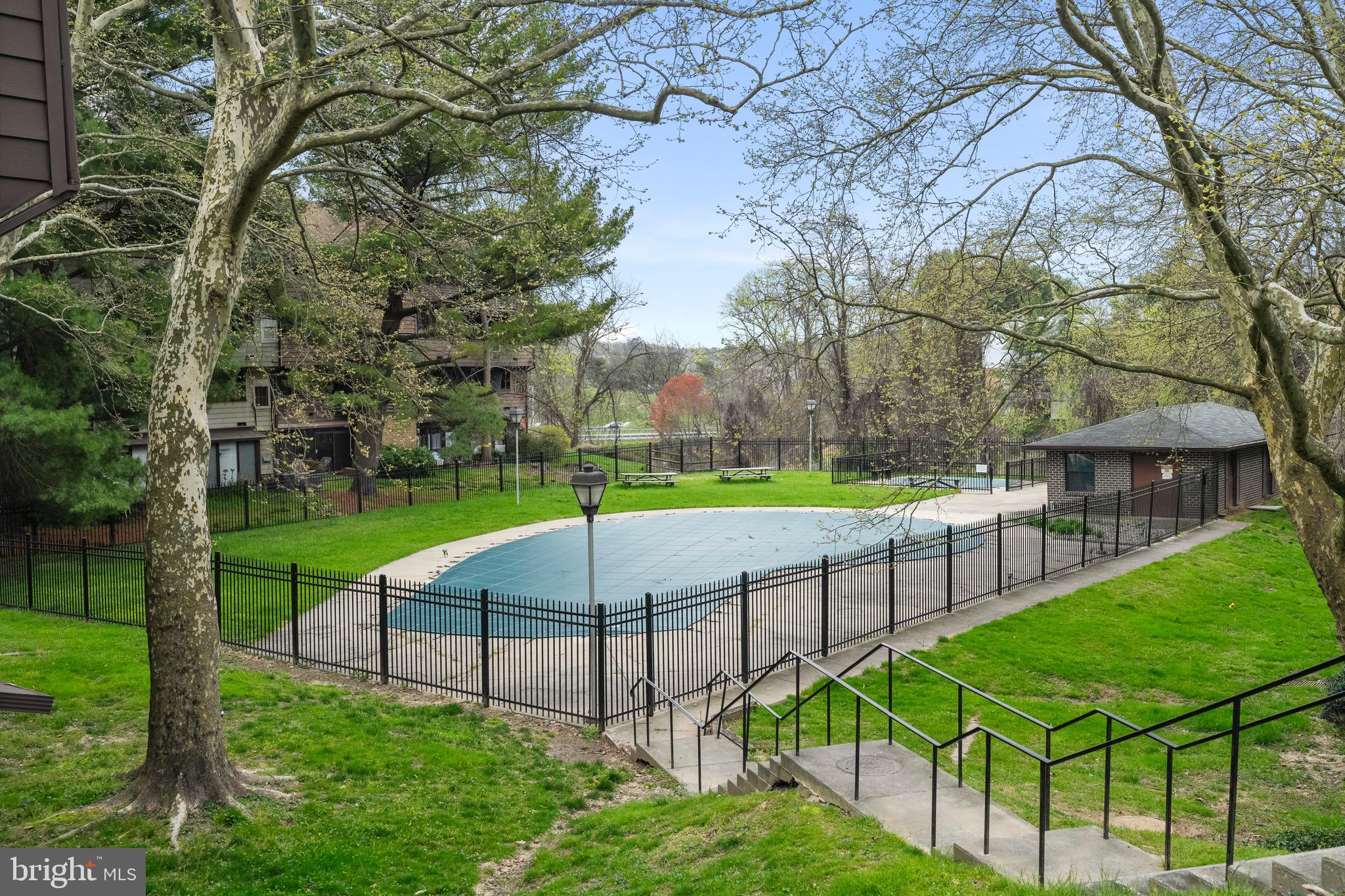 ROCKLAND RUN - Residential