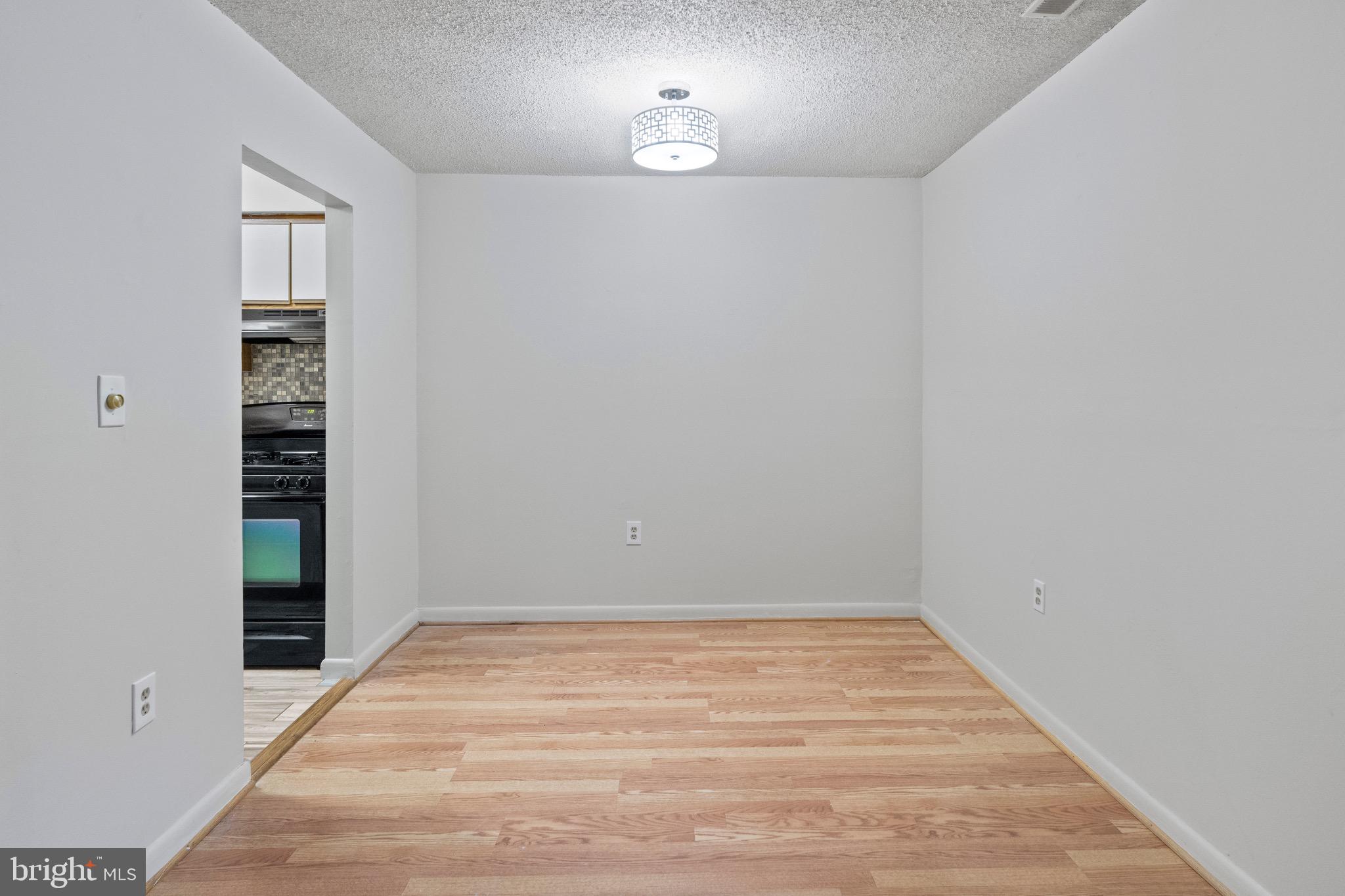 ROCKLAND RUN - Residential