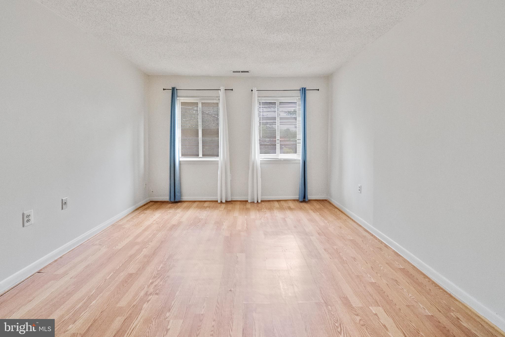 ROCKLAND RUN - Residential