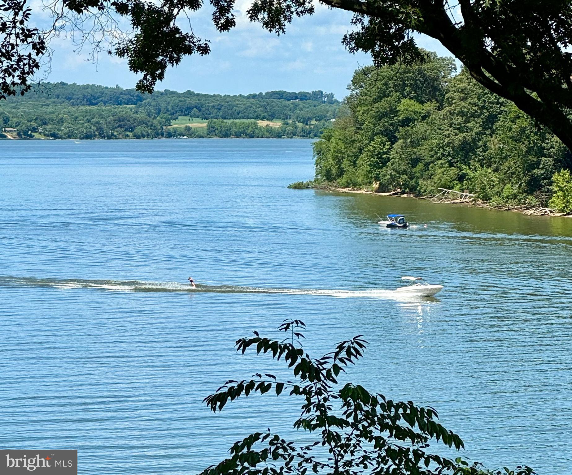 CABIN JOHN HEIGHTS - Residential