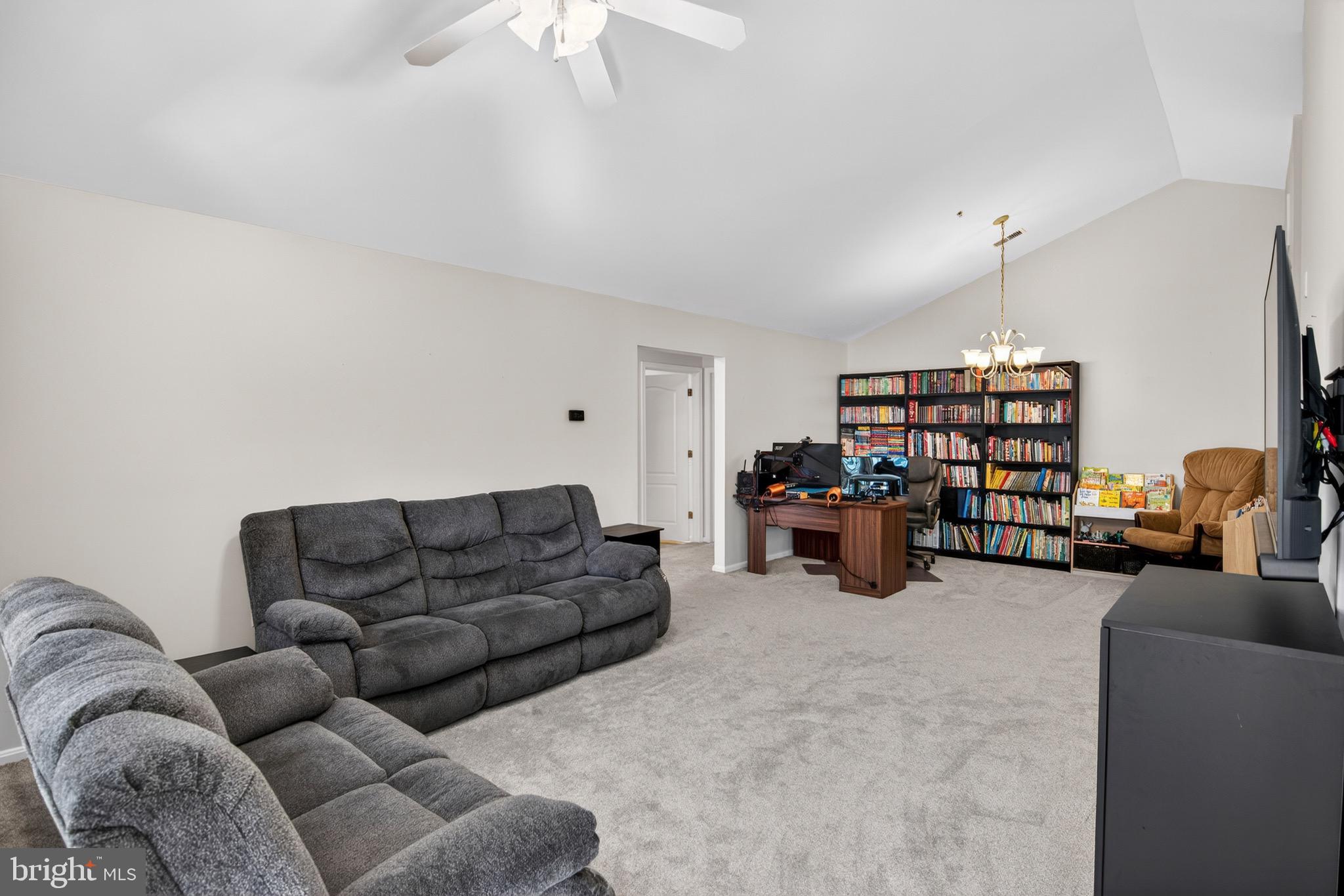 1406 BONNETT PLACE J 209