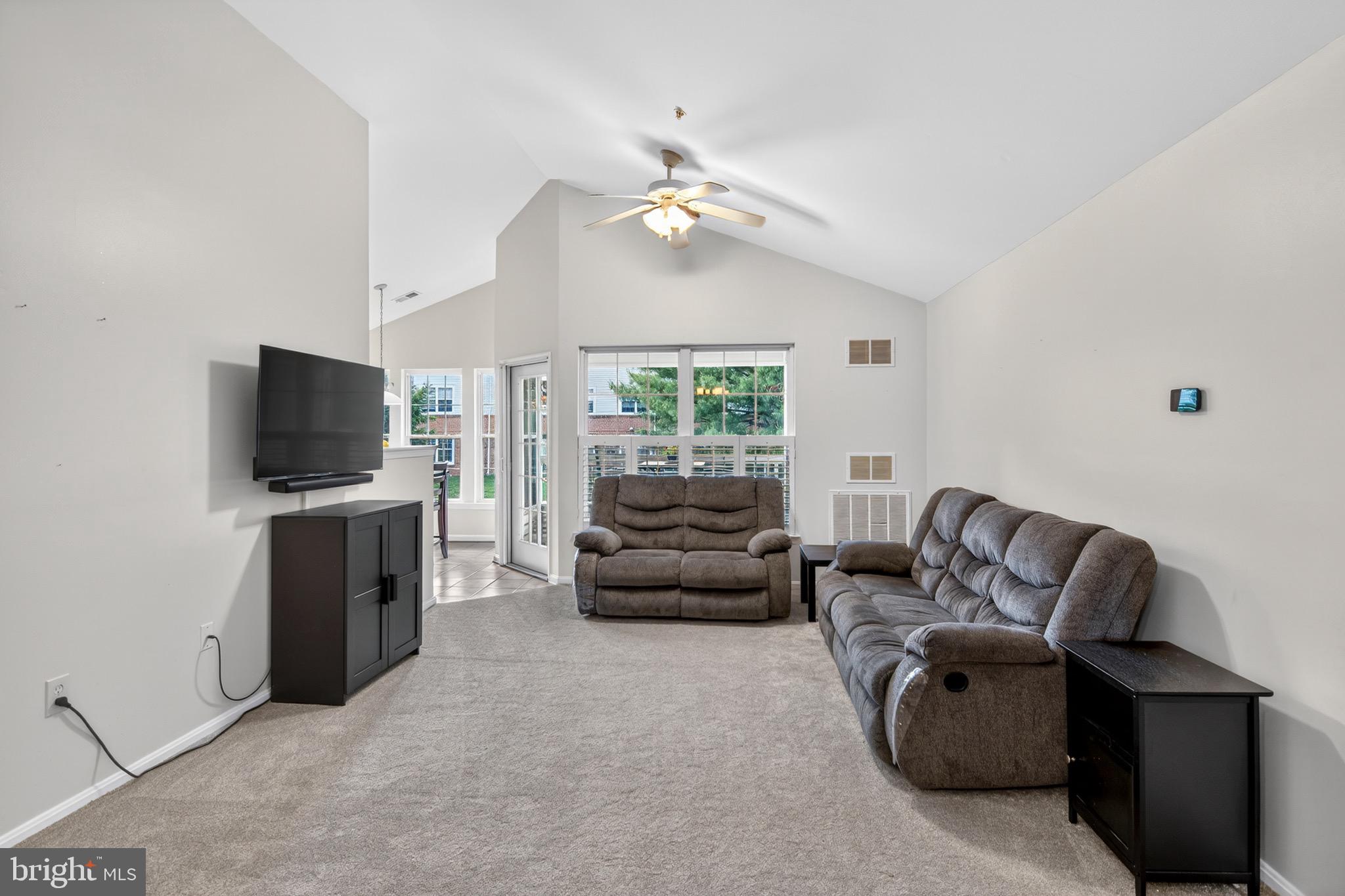 1406 BONNETT PLACE J 209
