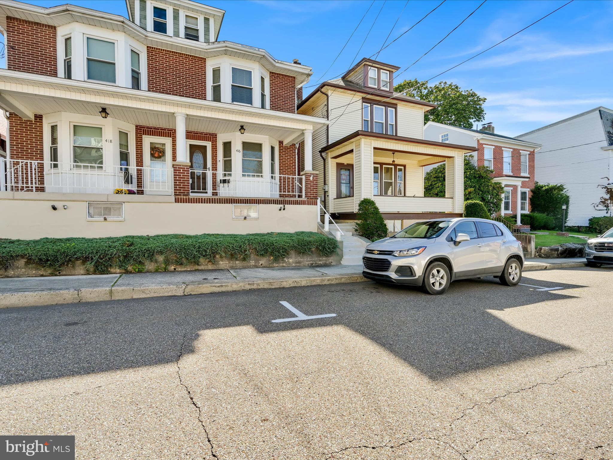 416 E UNION STREET