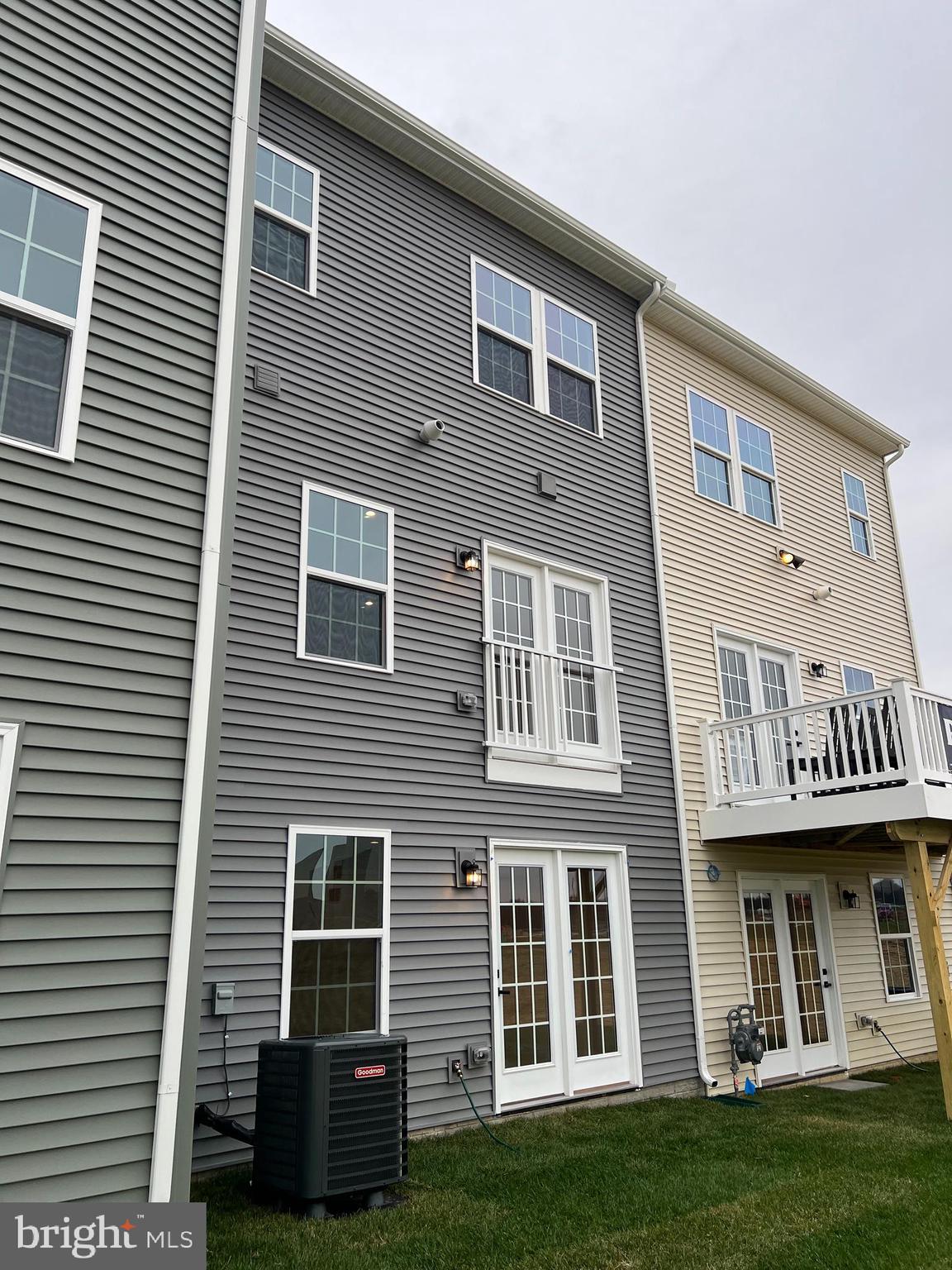 SOUTHLAKE - Residential