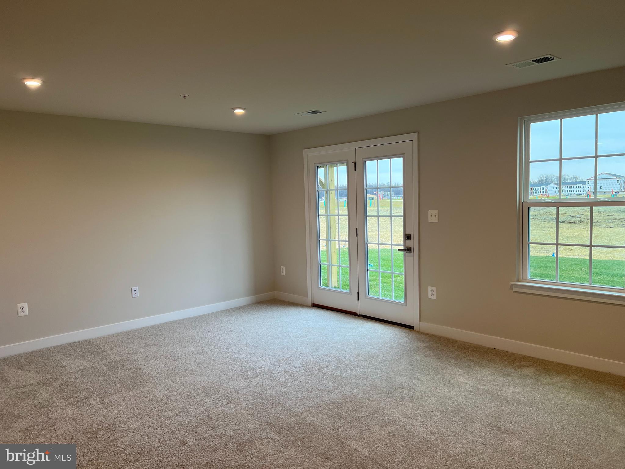 SOUTHLAKE - Residential