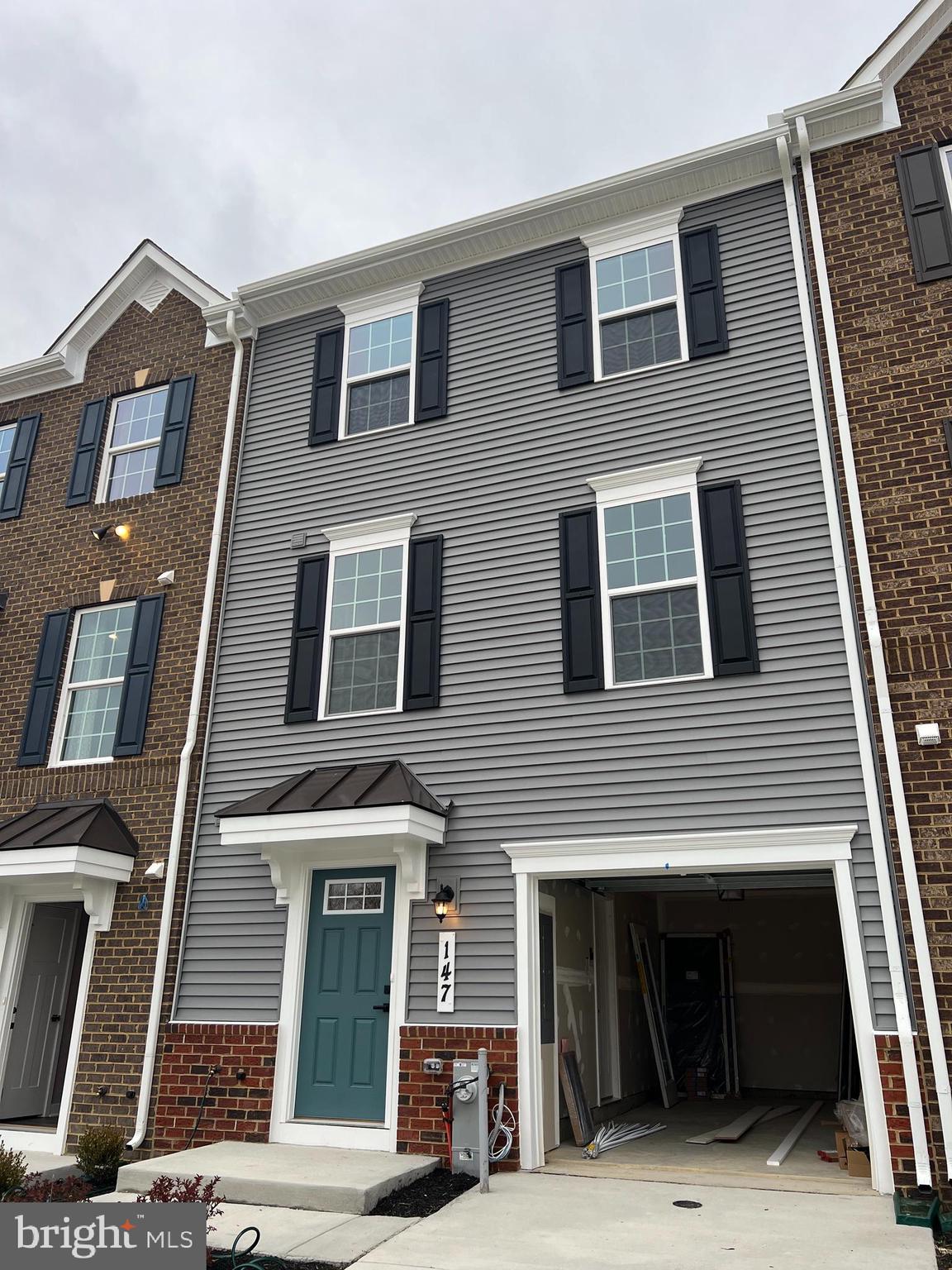 SOUTHLAKE - Residential