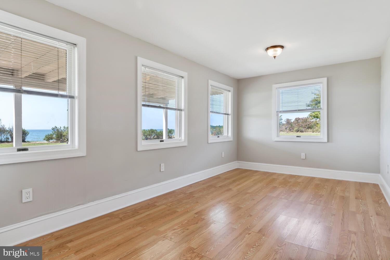 NECK DISTRICT - Residential