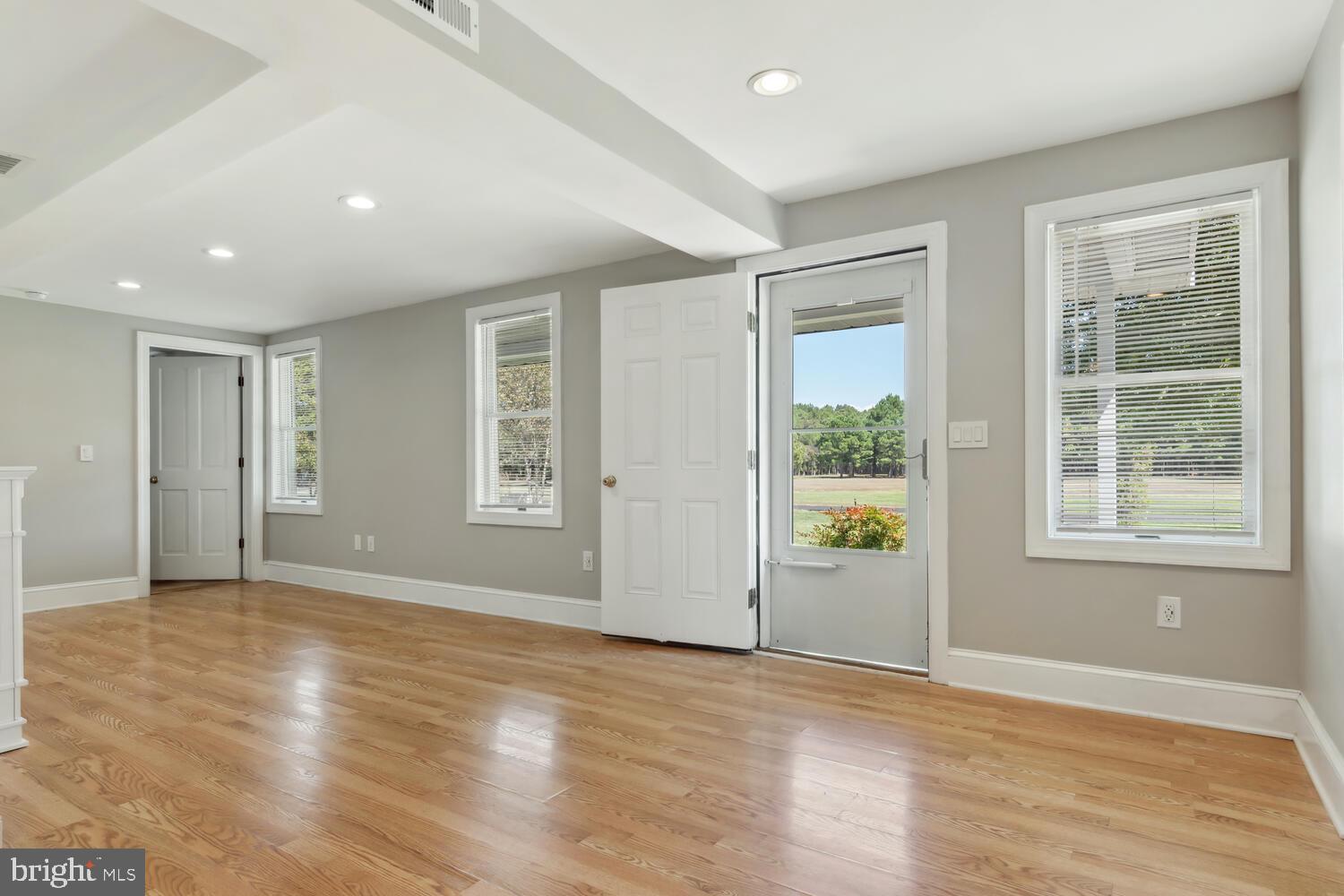 NECK DISTRICT - Residential