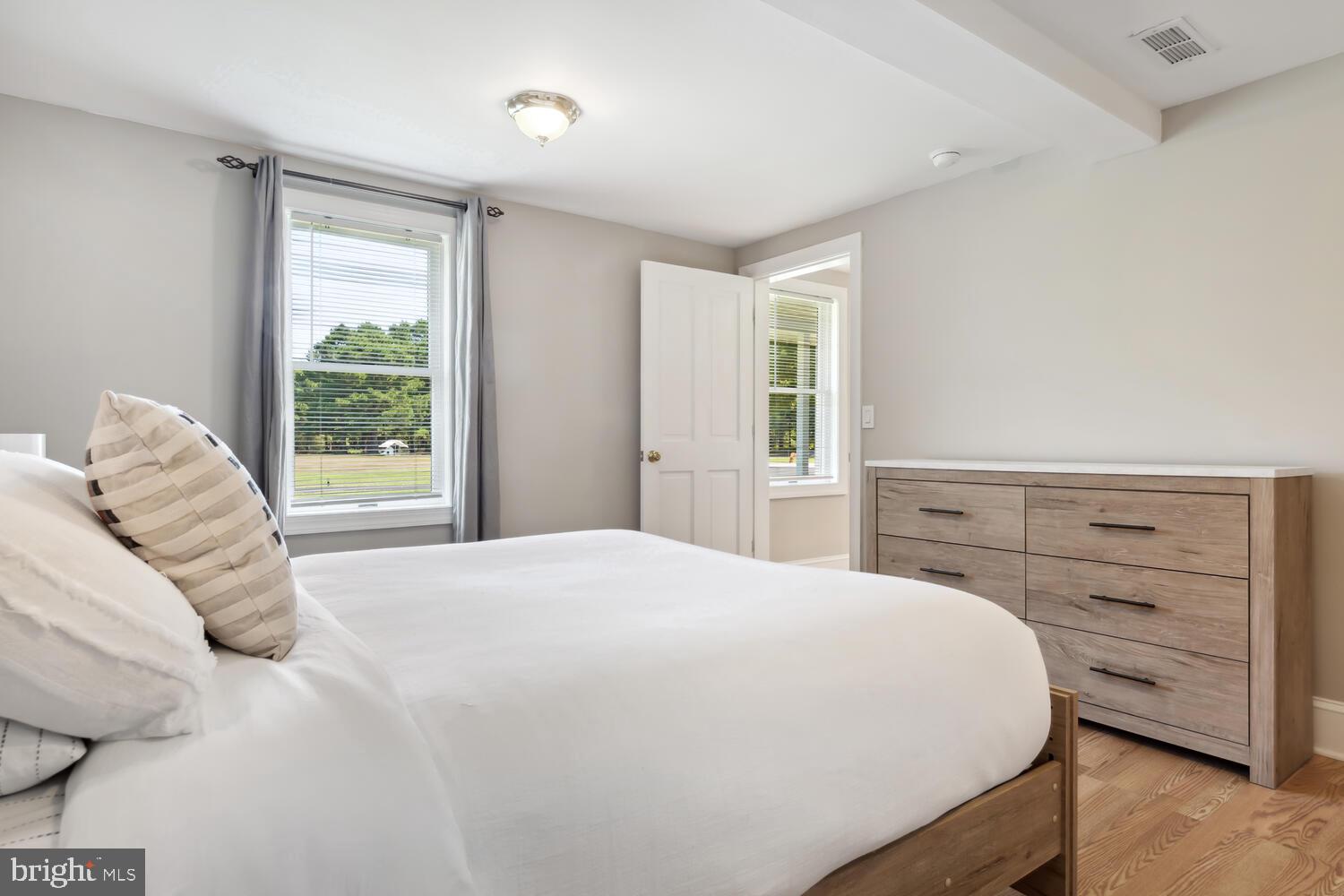 NECK DISTRICT - Residential