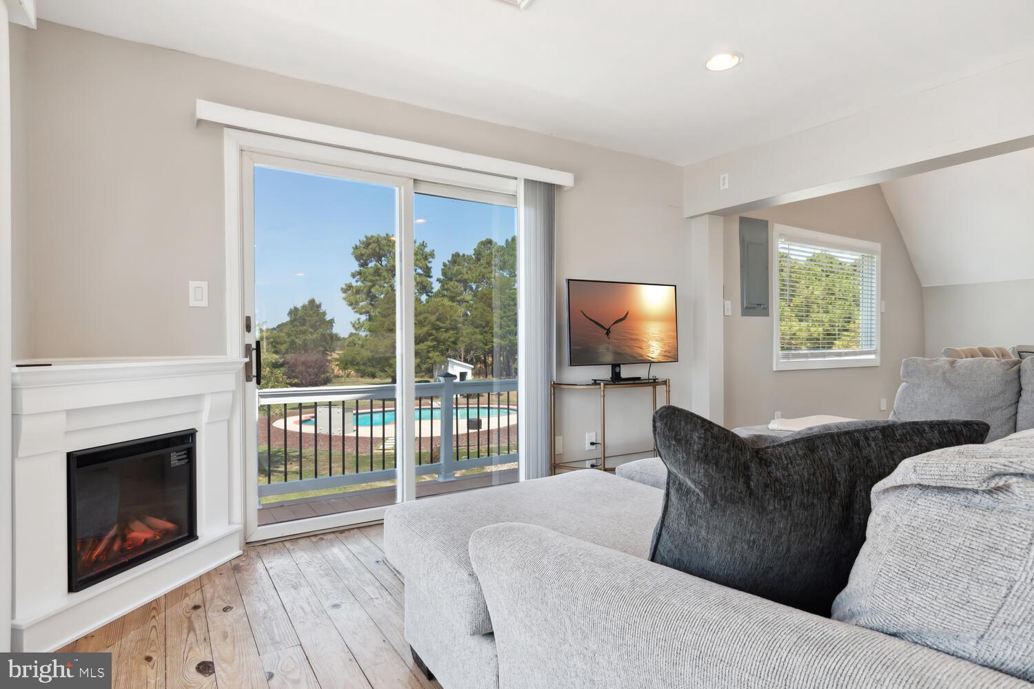 NECK DISTRICT - Residential