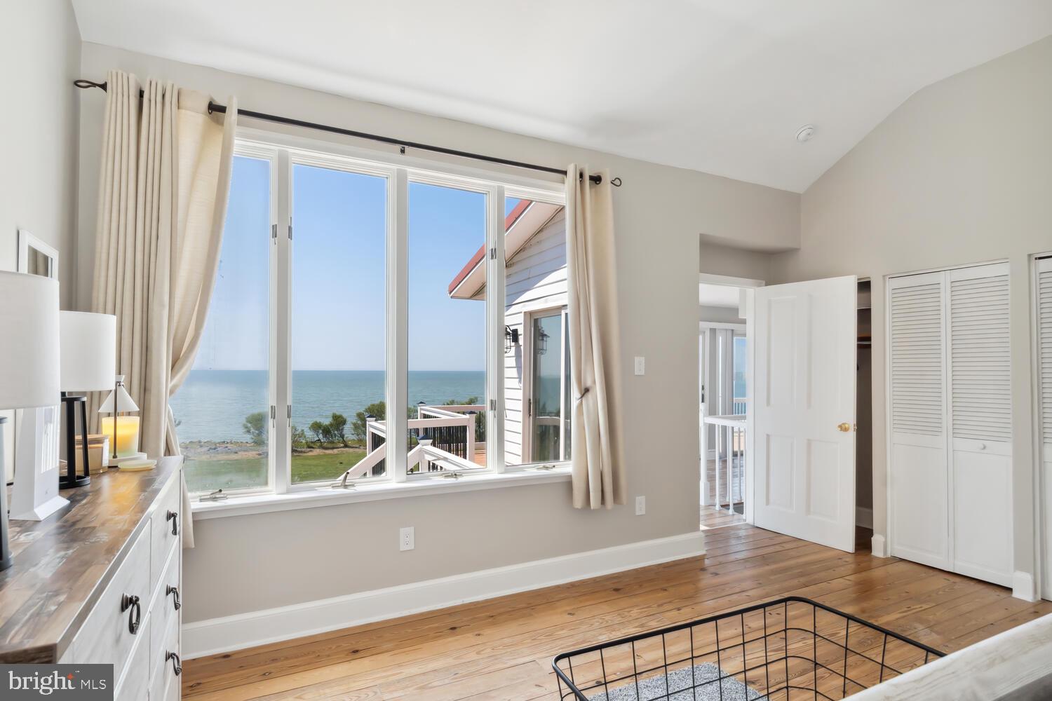 NECK DISTRICT - Residential