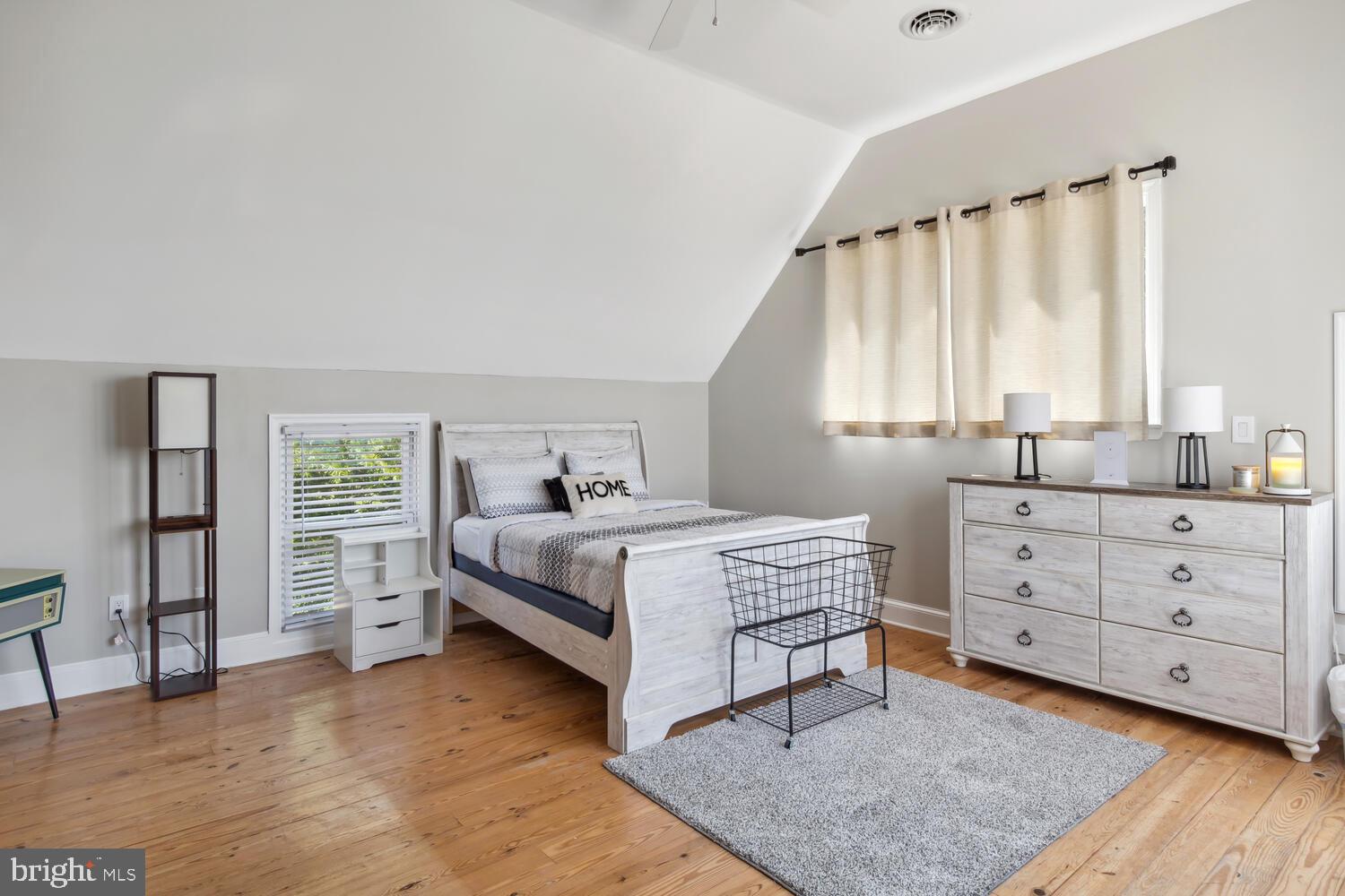 NECK DISTRICT - Residential