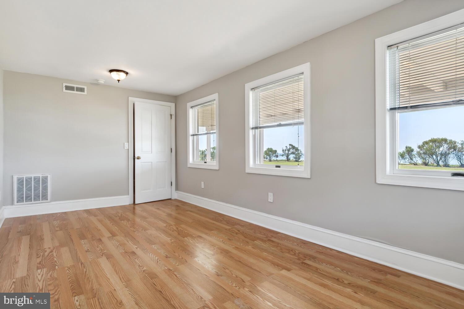 NECK DISTRICT - Residential