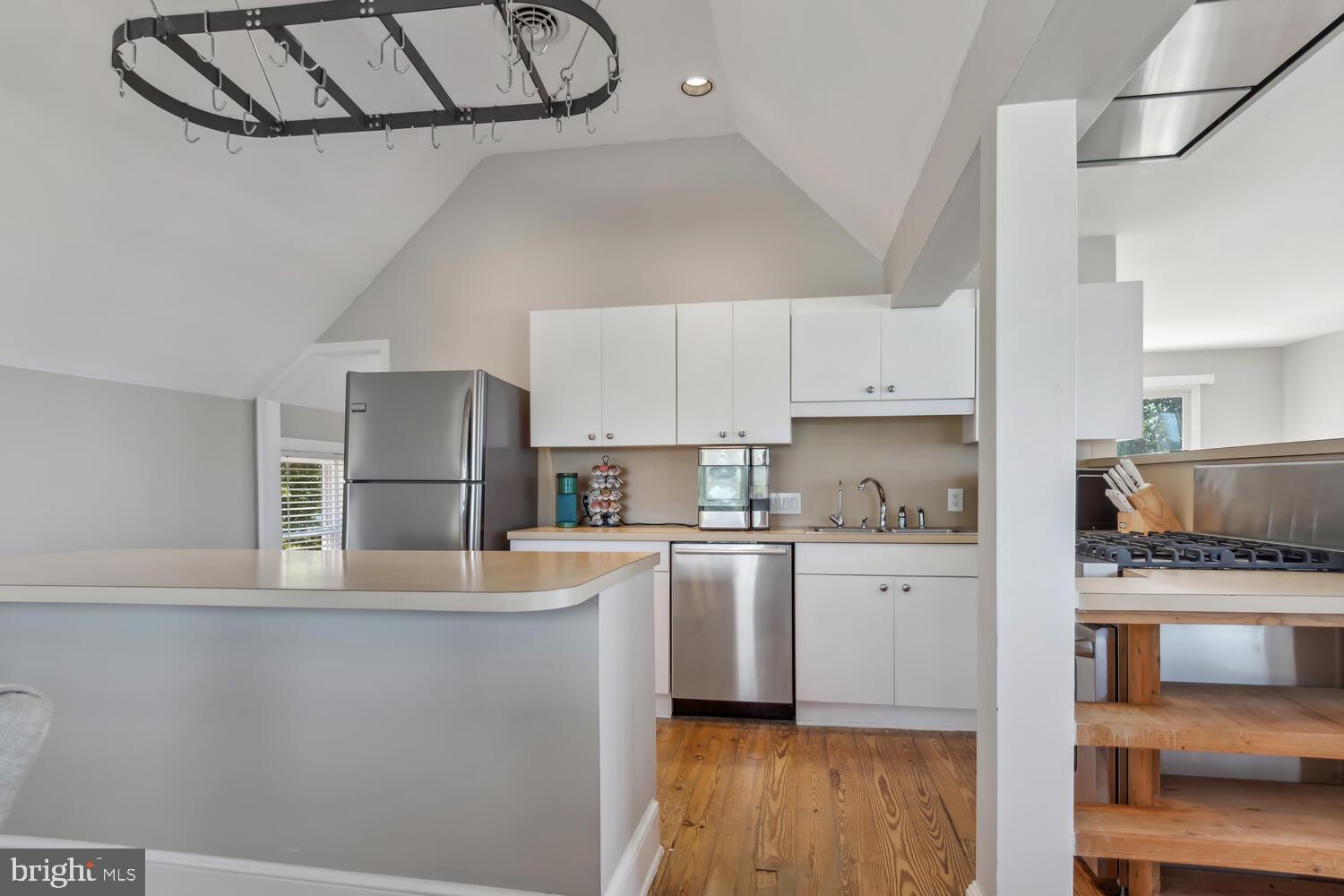 NECK DISTRICT - Residential