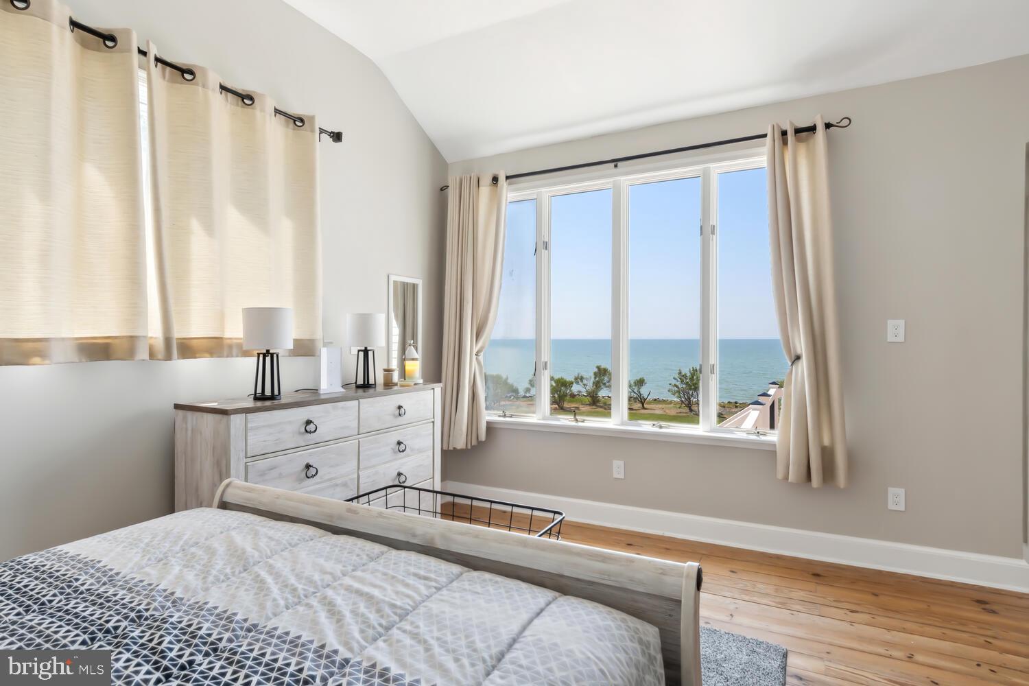 NECK DISTRICT - Residential