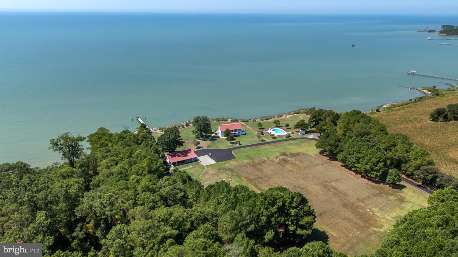 NECK DISTRICT - Residential