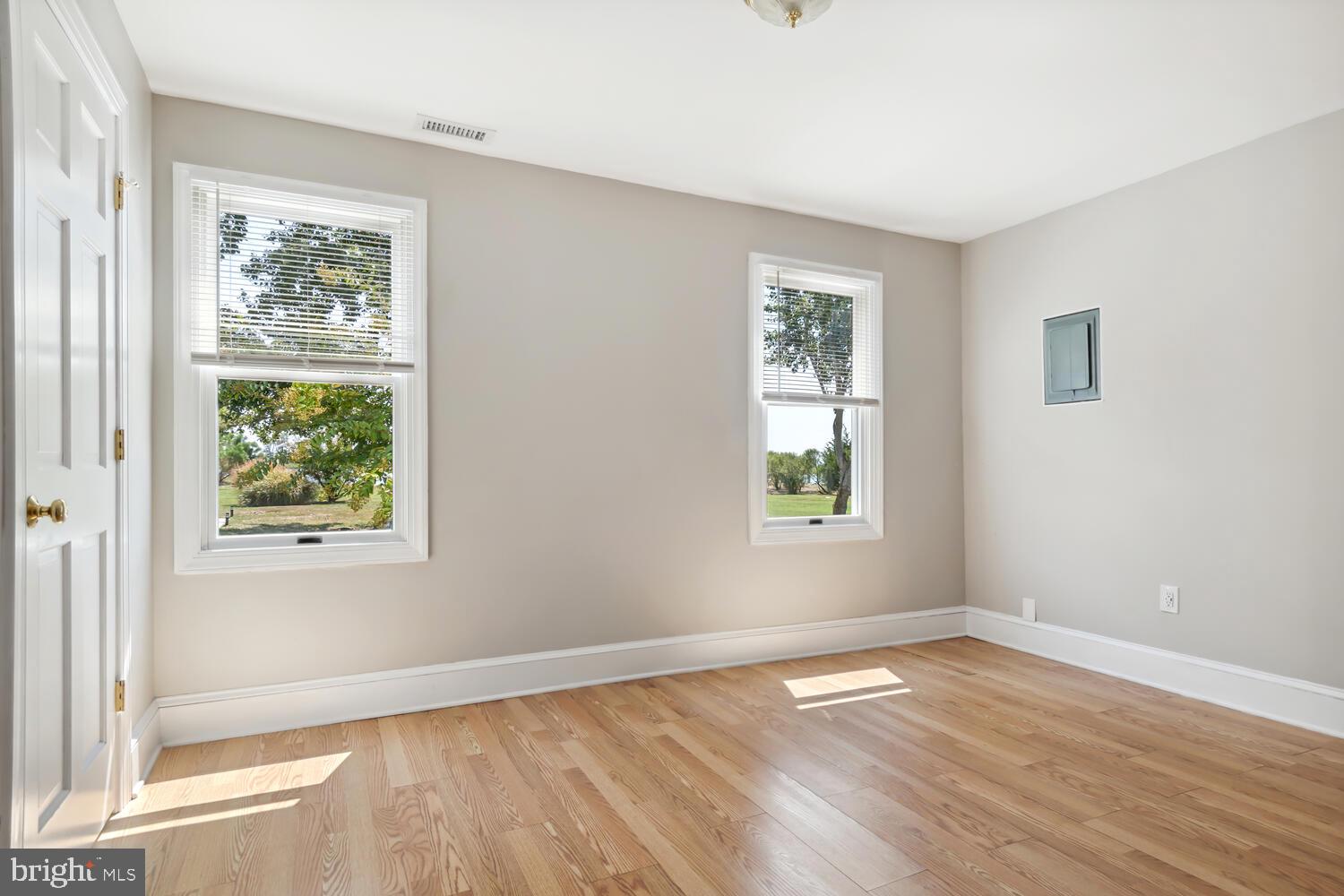 NECK DISTRICT - Residential