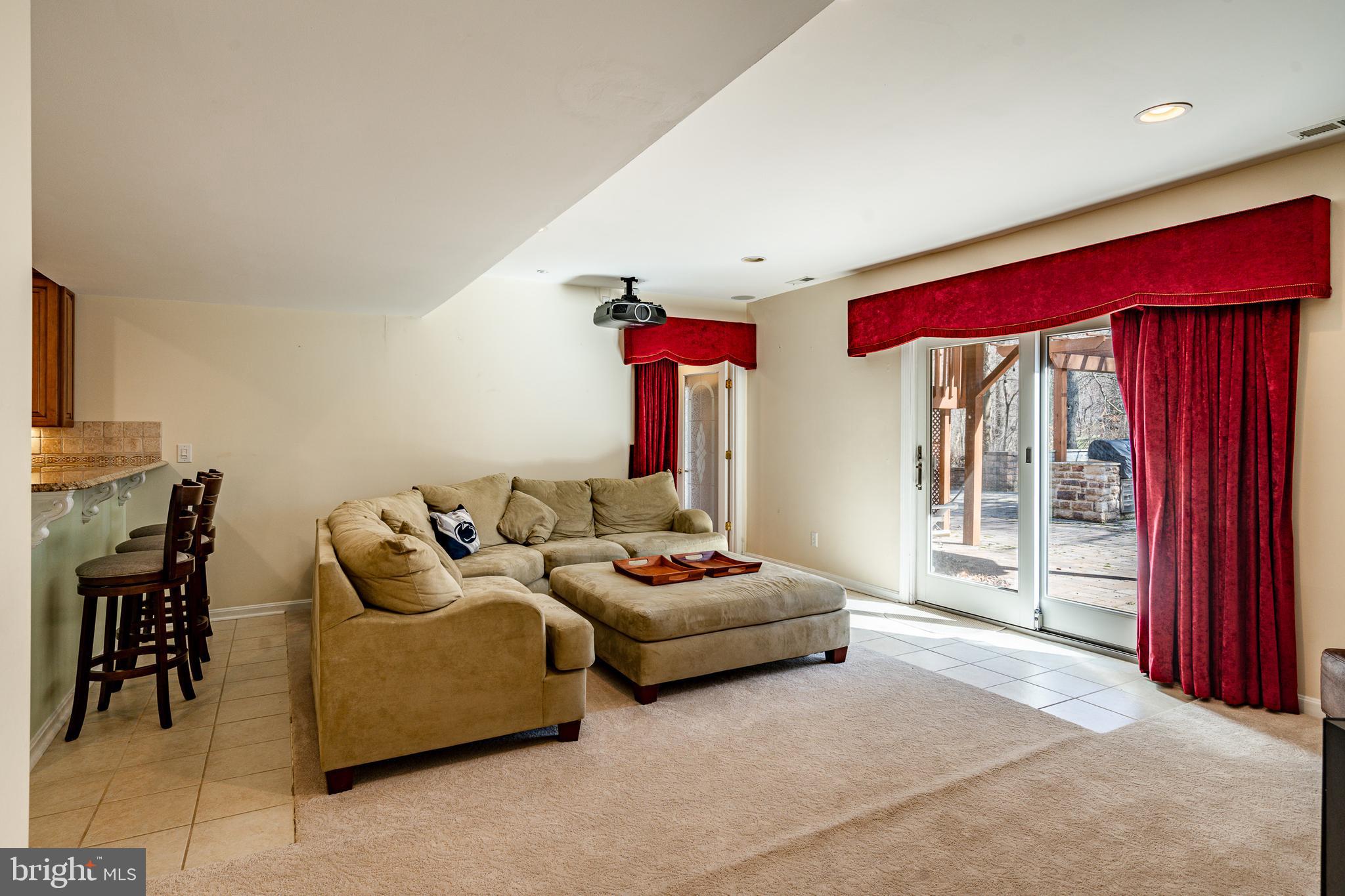 SMITHFIELD ESTATES - Residential