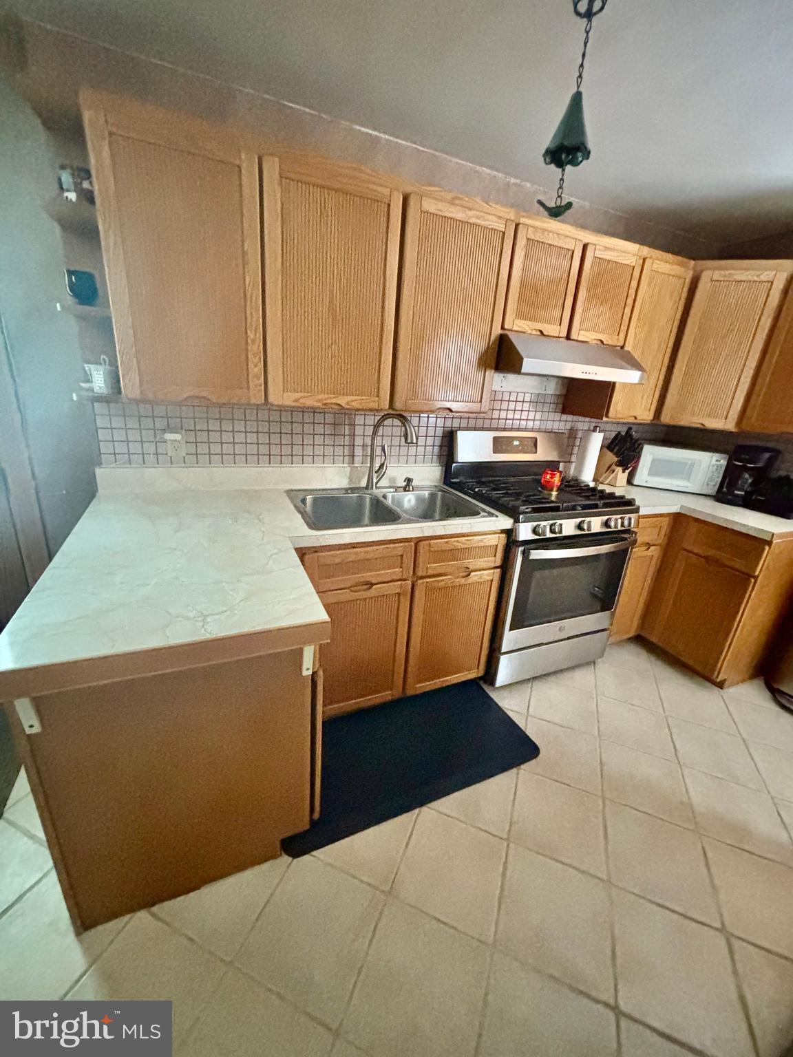 FOX CHASE - Residential