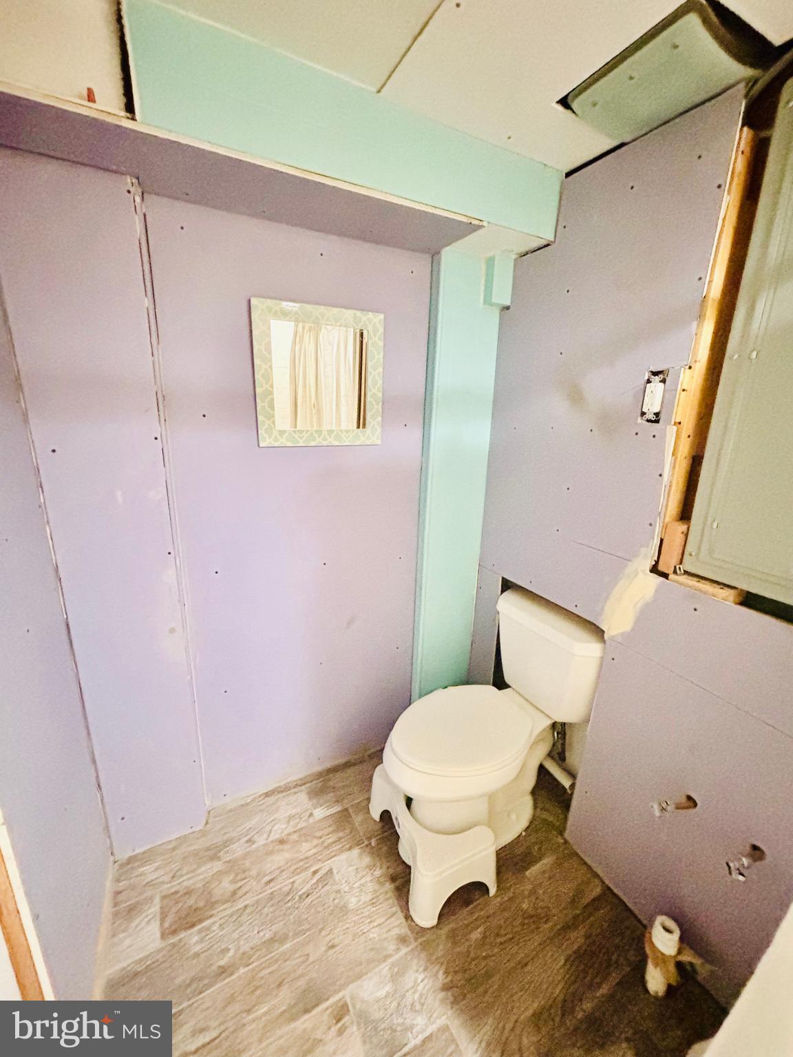 FOX CHASE - Residential