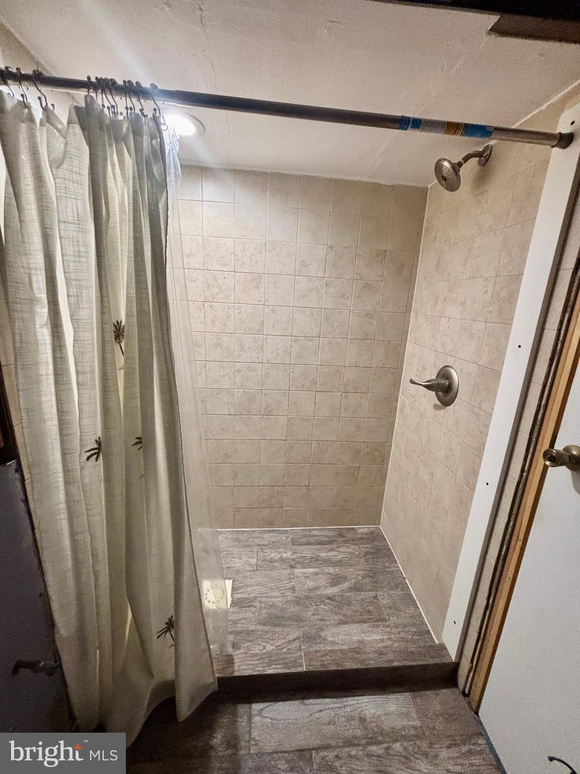 FOX CHASE - Residential