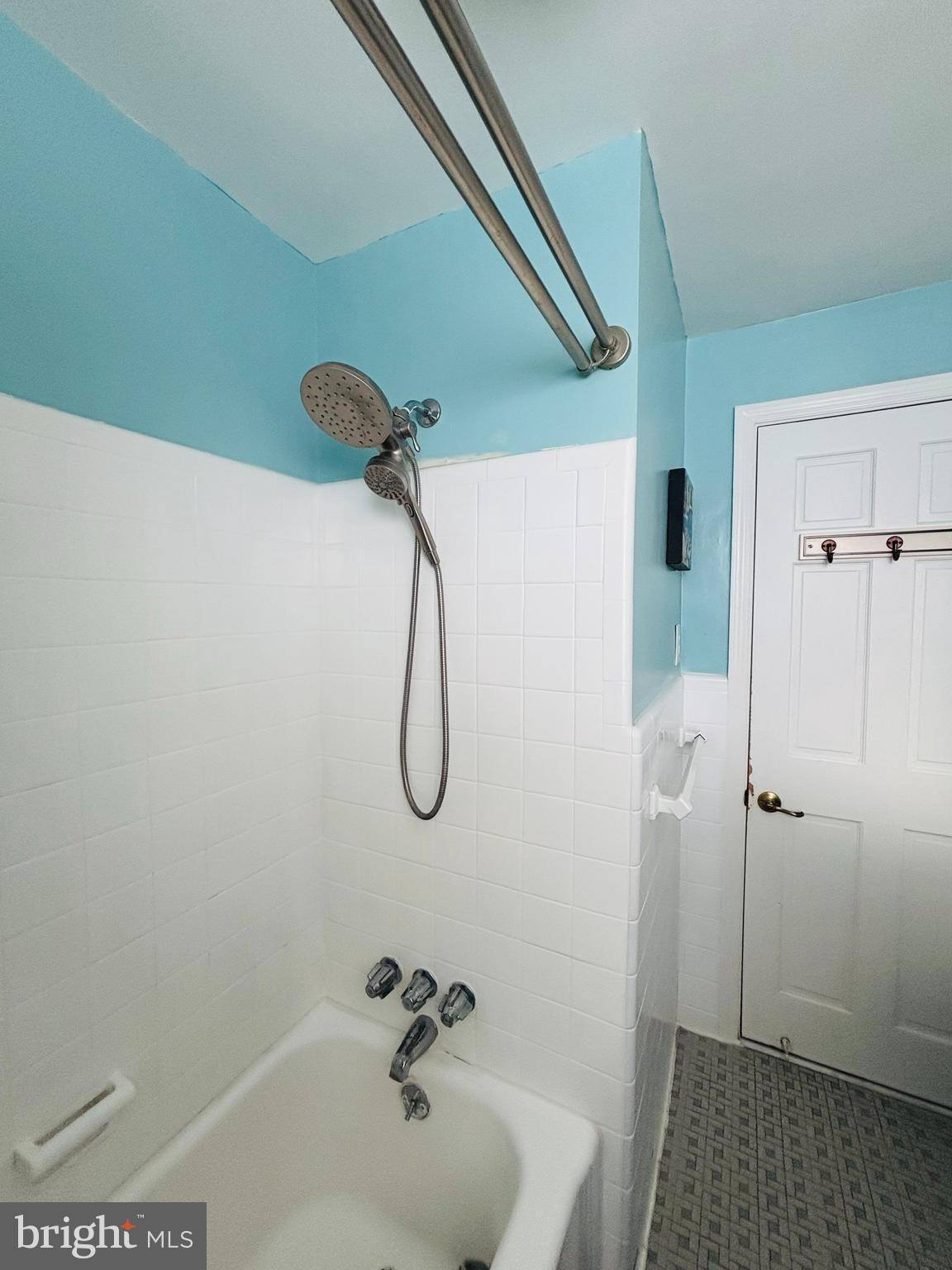 FOX CHASE - Residential