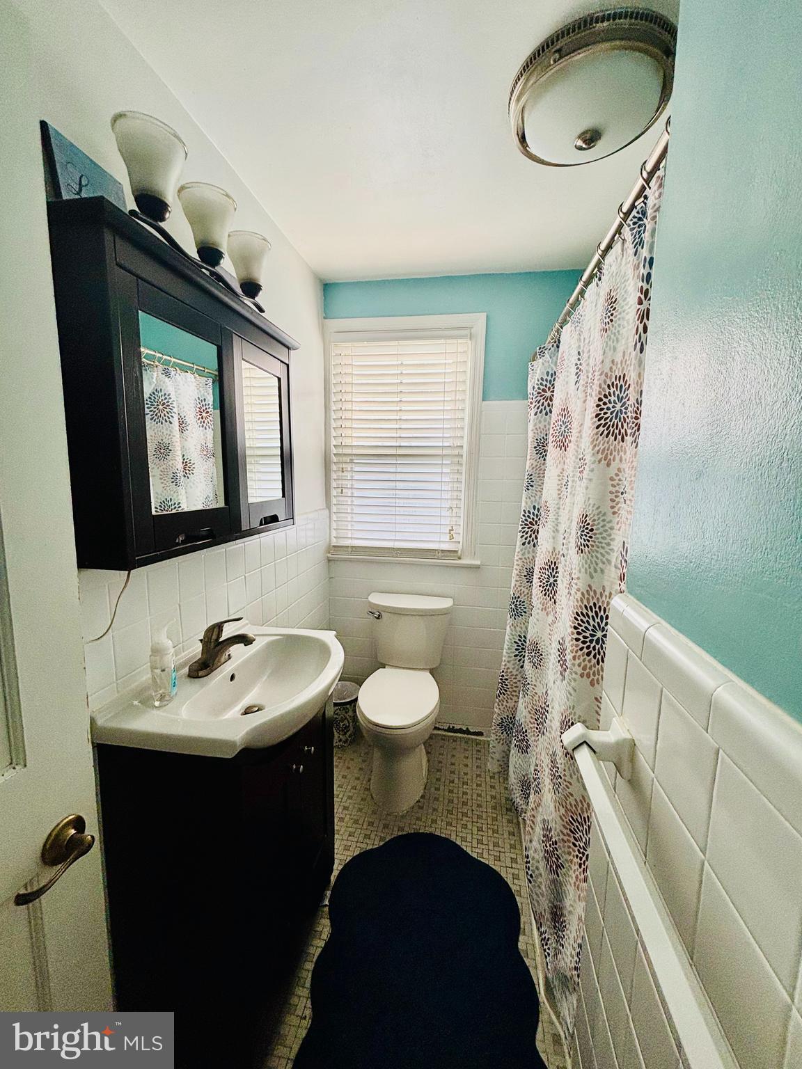 FOX CHASE - Residential