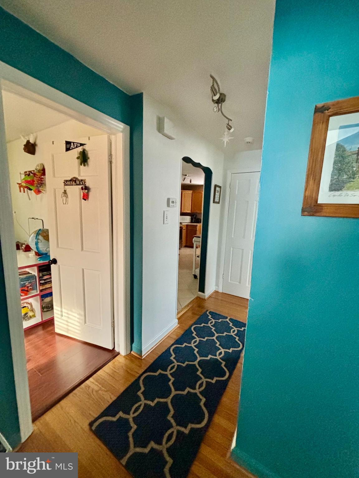 FOX CHASE - Residential