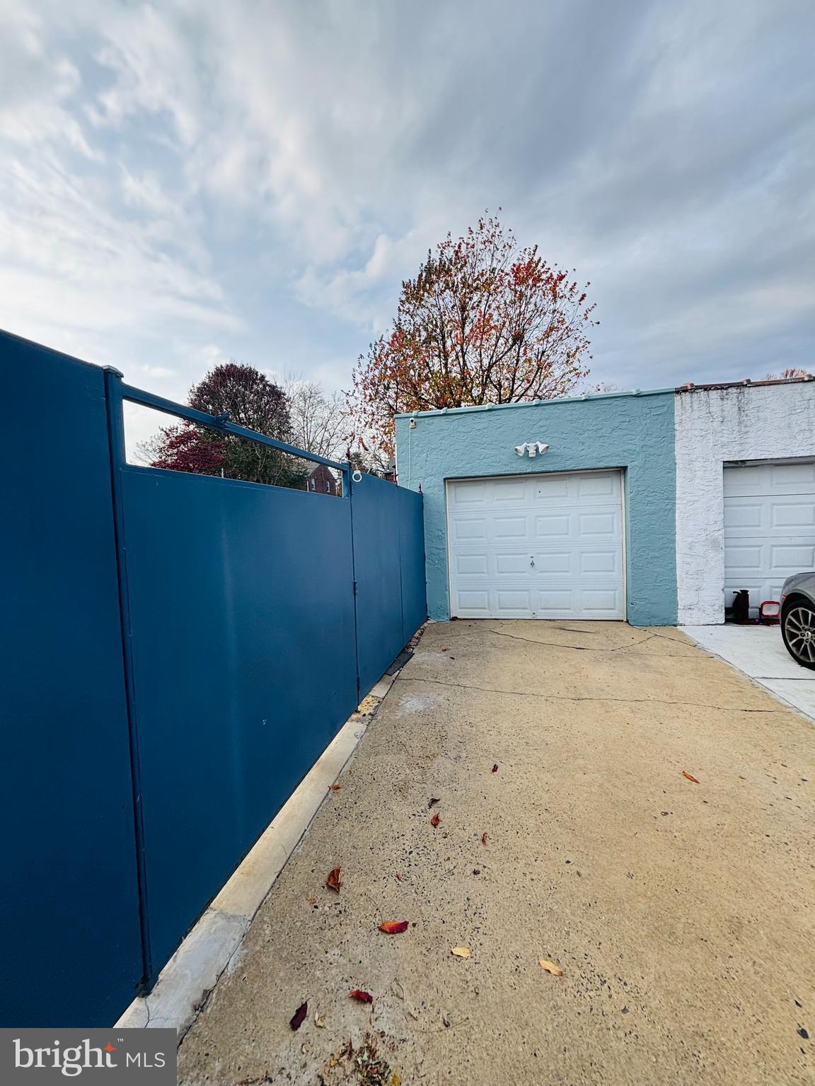 FOX CHASE - Residential