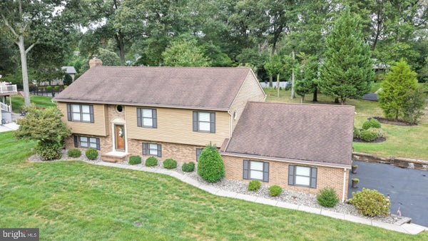 7796 POPLAR GROVE RD, SEVERN, MD 21144 - Image 46144e02fef2e55f0a6d0f10e2b1f4f1/4210334733