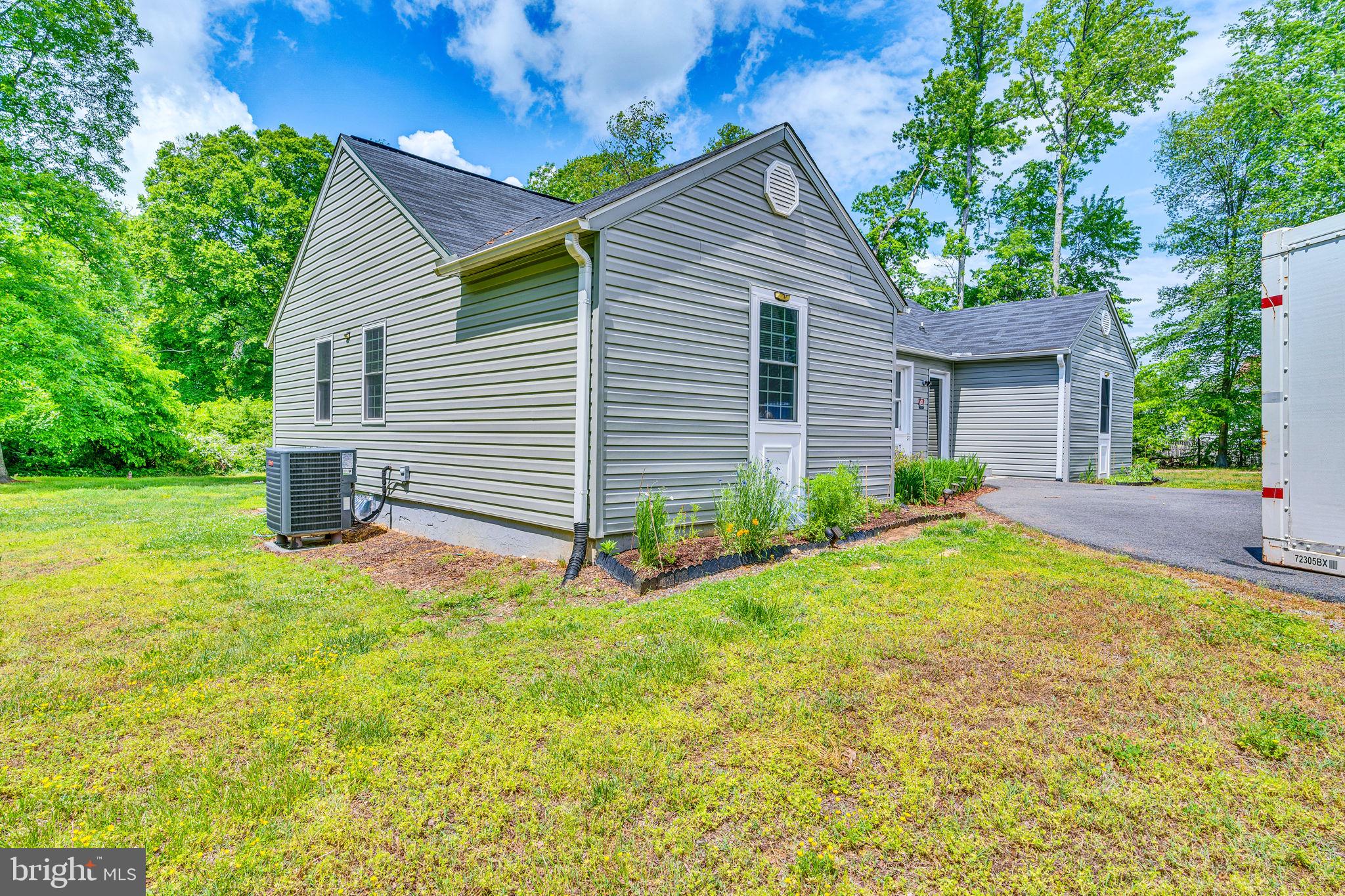 CHARLES COUNTY - Residential Lease