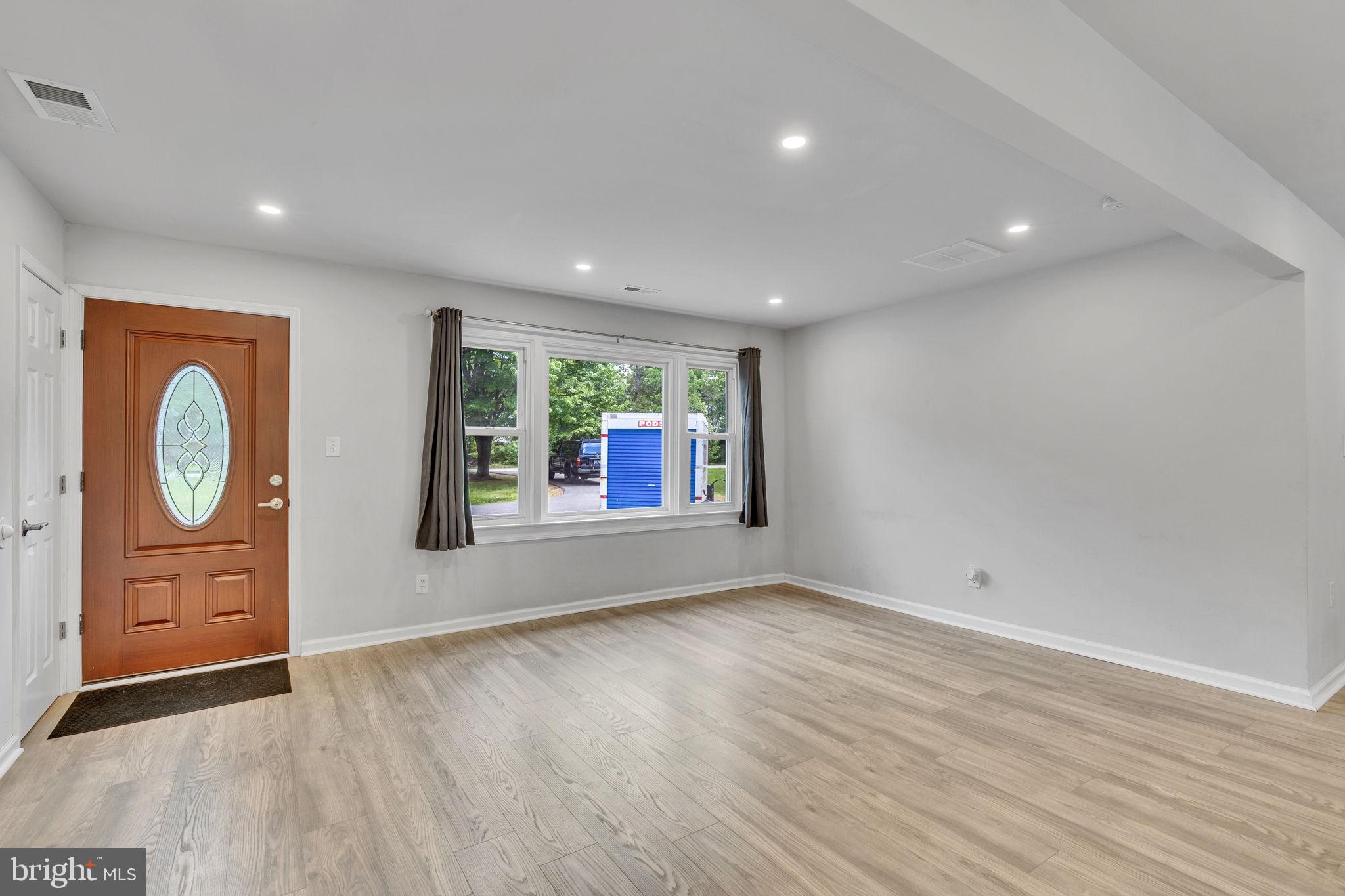 CHARLES COUNTY - Residential Lease