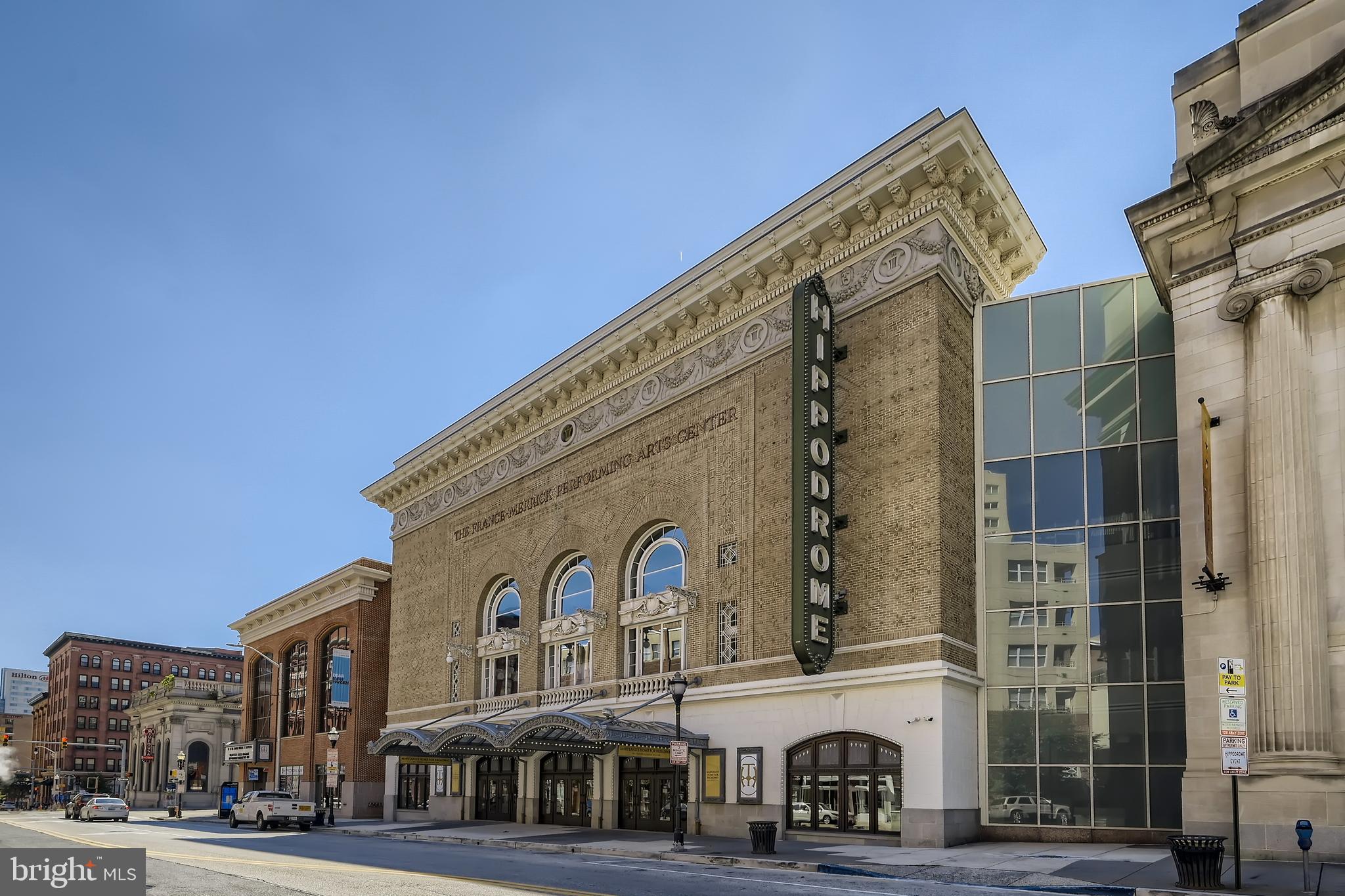 DOWNTOWN - Residential Lease