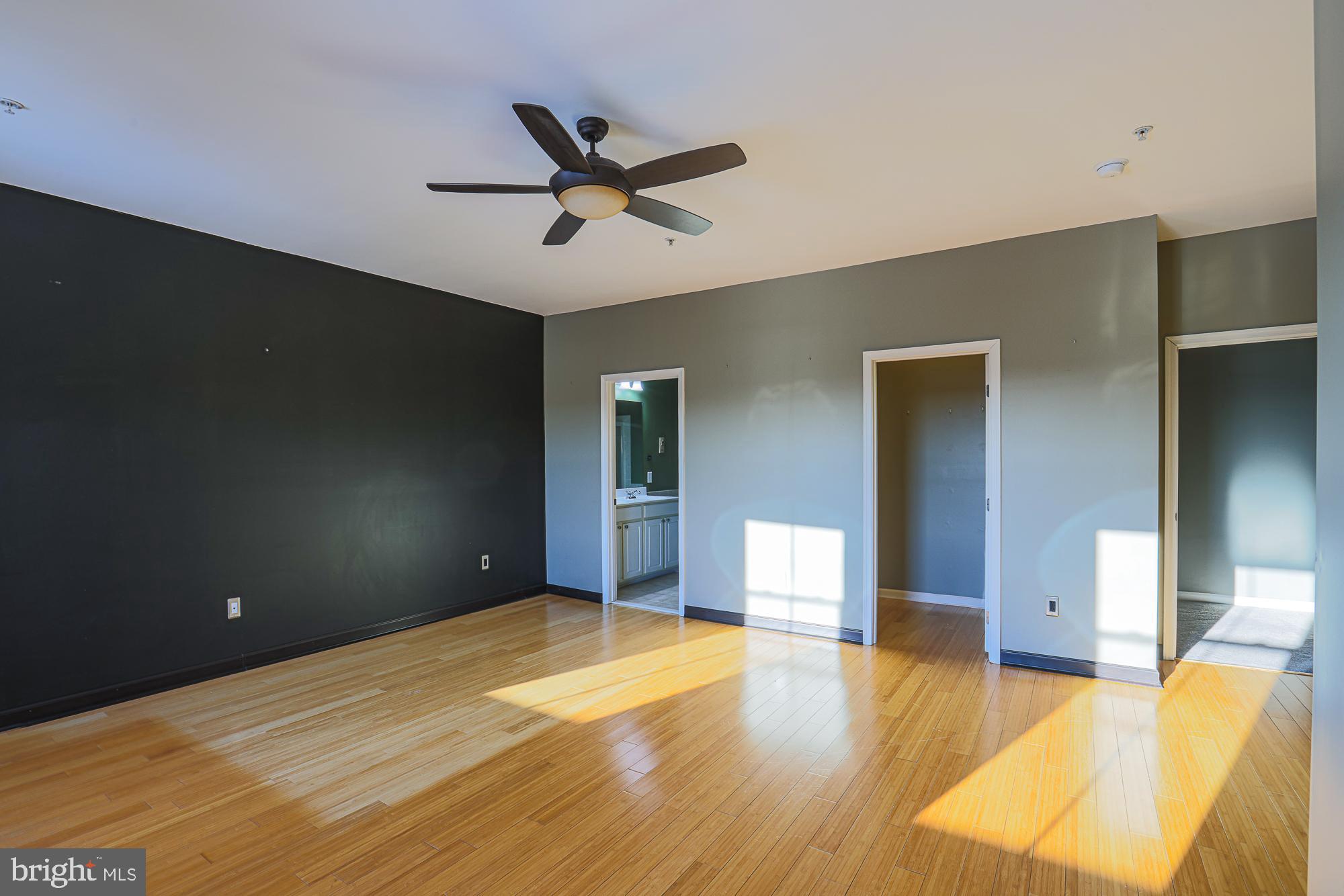 RED RUN VILLA - Residential