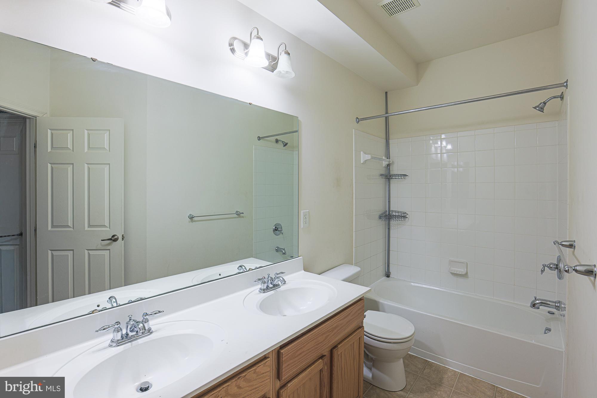 RED RUN VILLA - Residential