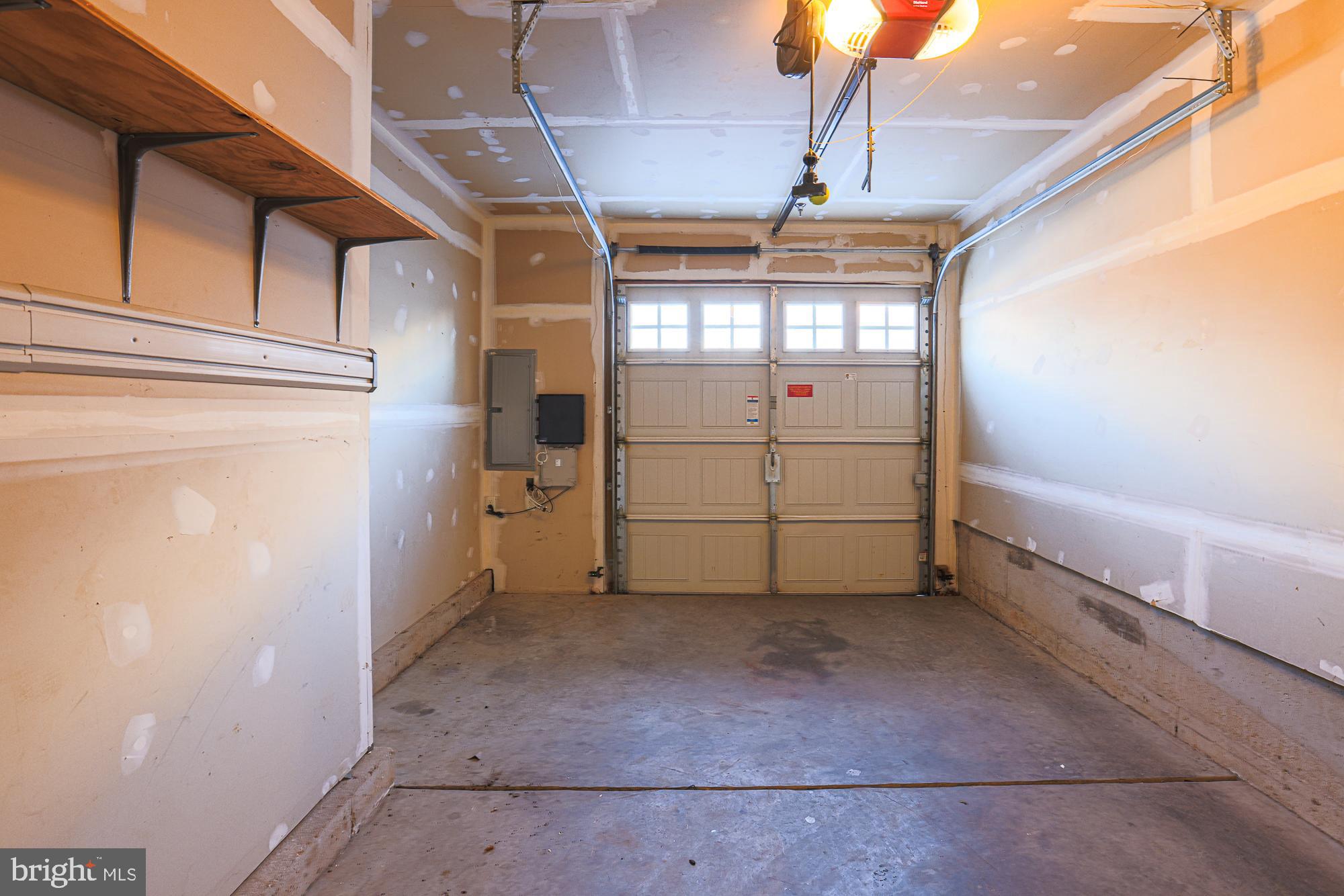 RED RUN VILLA - Residential