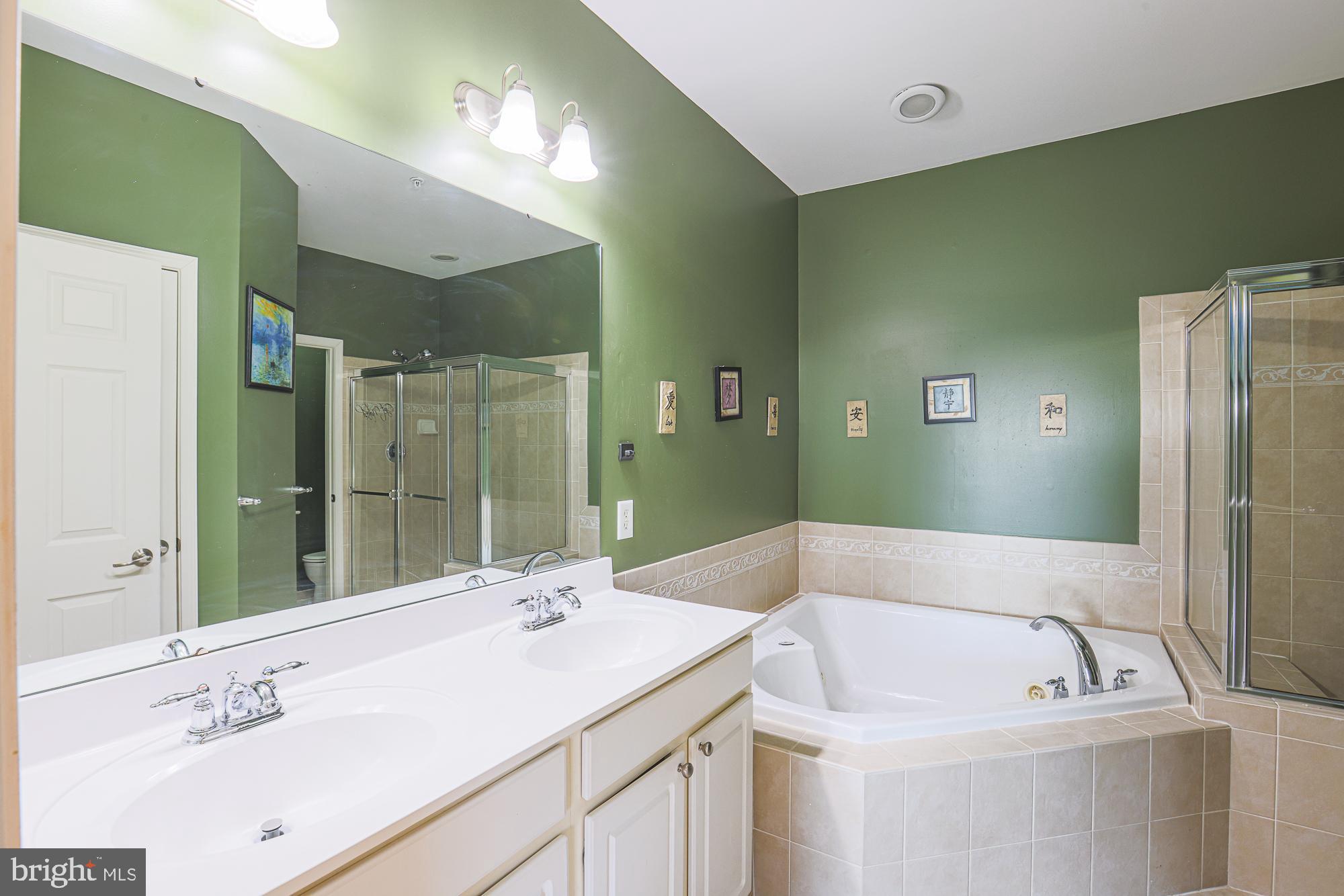 RED RUN VILLA - Residential