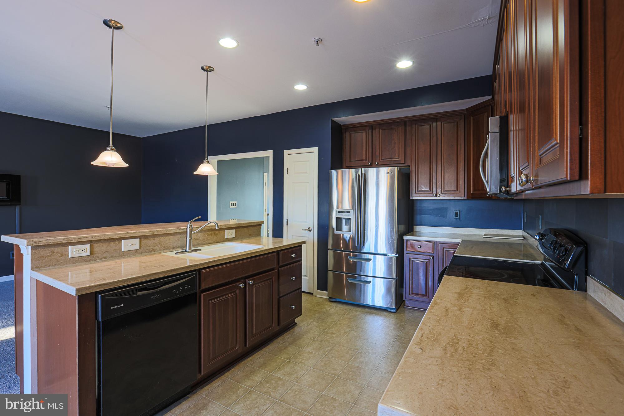 RED RUN VILLA - Residential