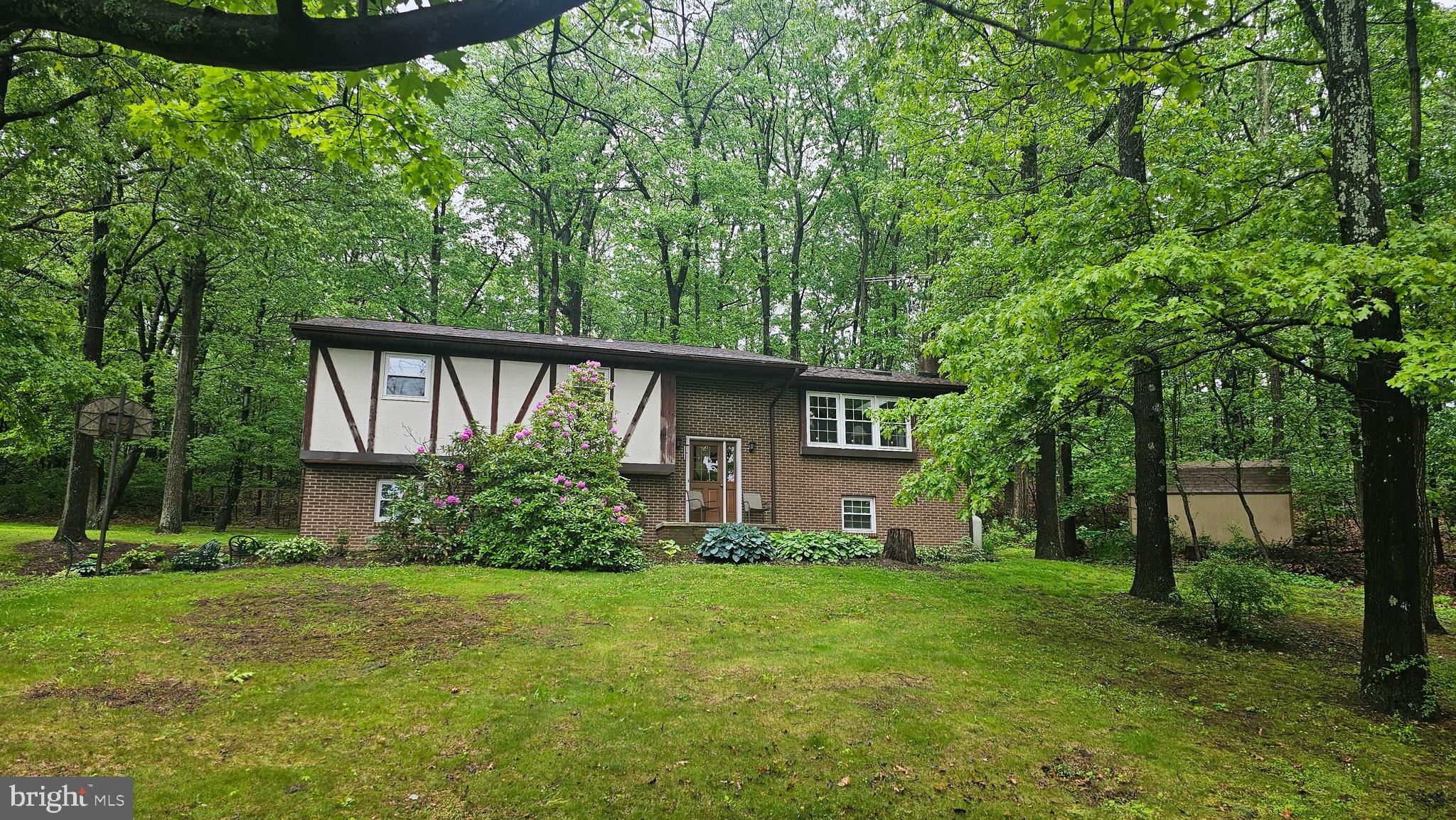 8964 CAPITOL HILL ROAD