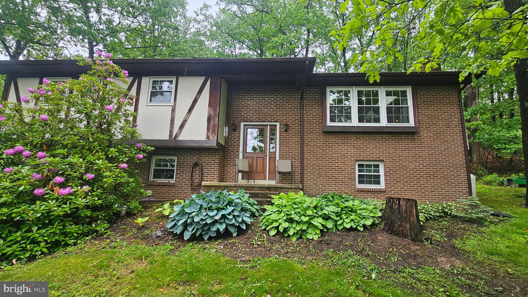 8964 CAPITOL HILL ROAD