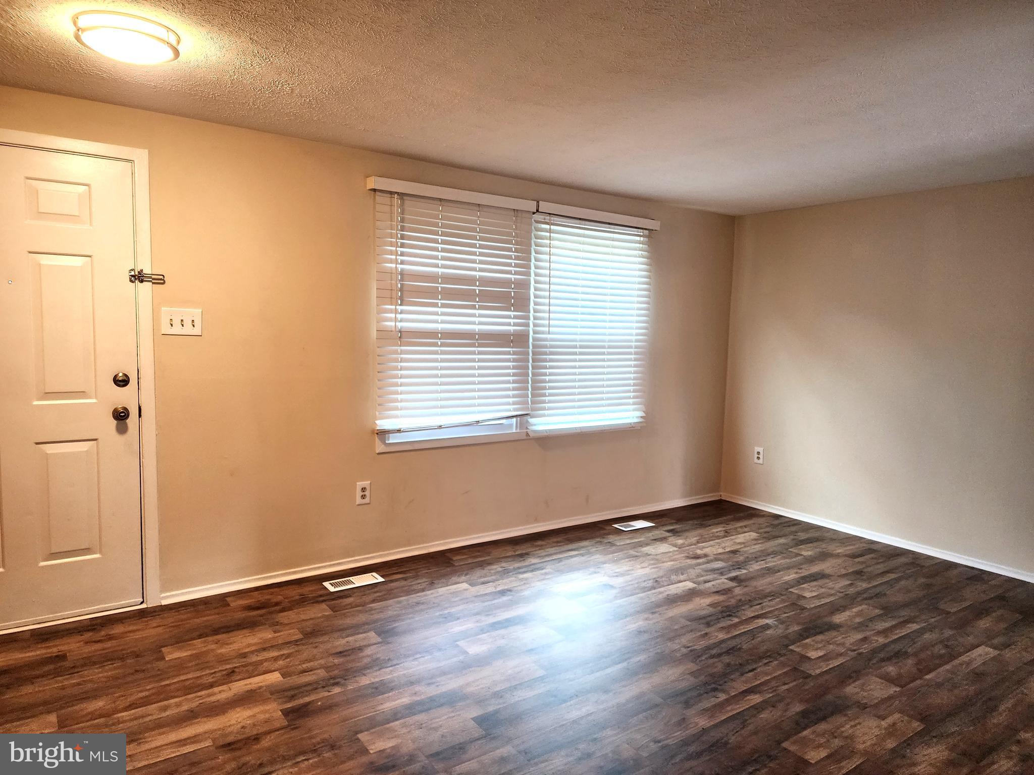 GUILFORD SQUARE - Residential