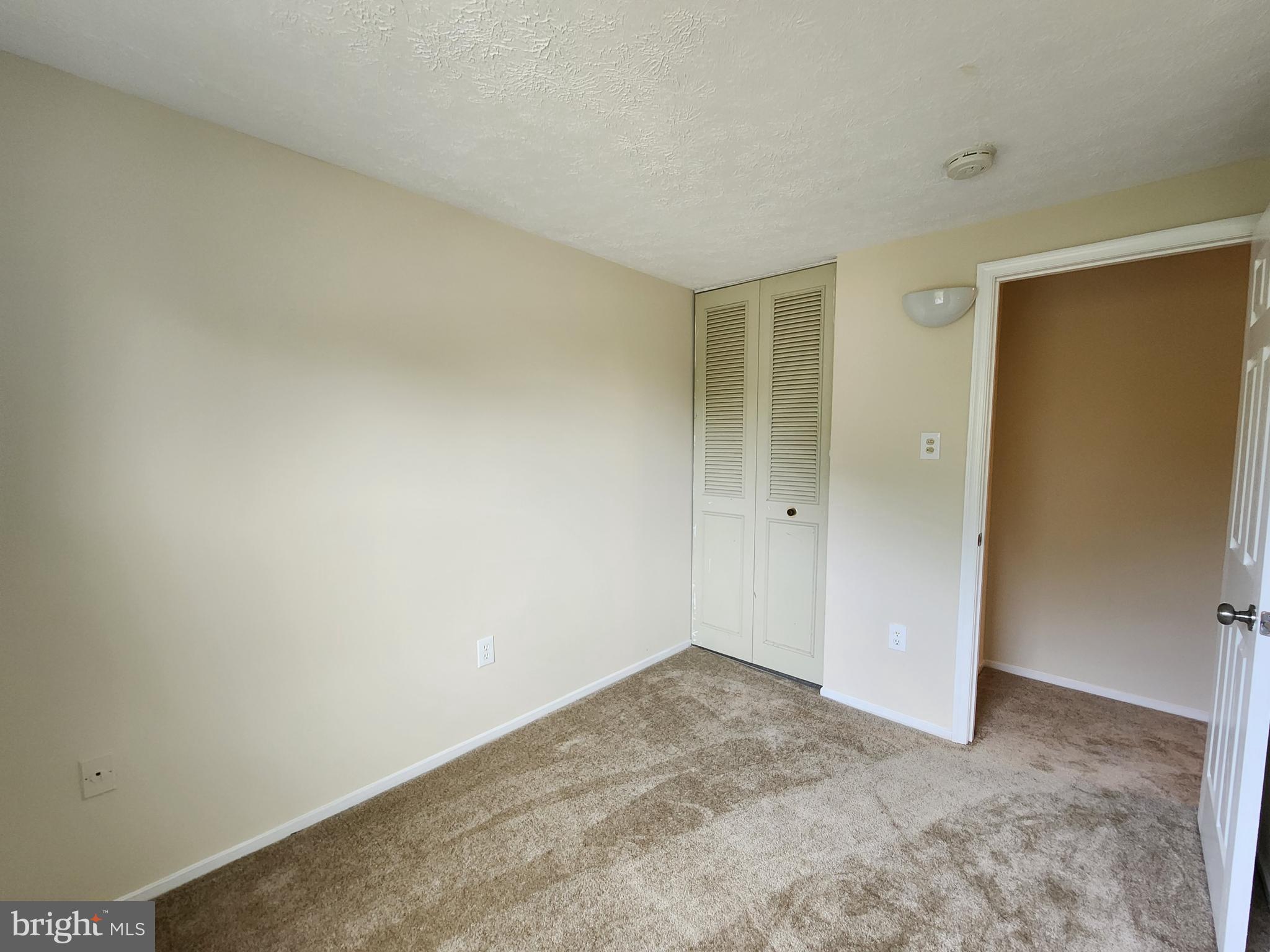 GUILFORD SQUARE - Residential