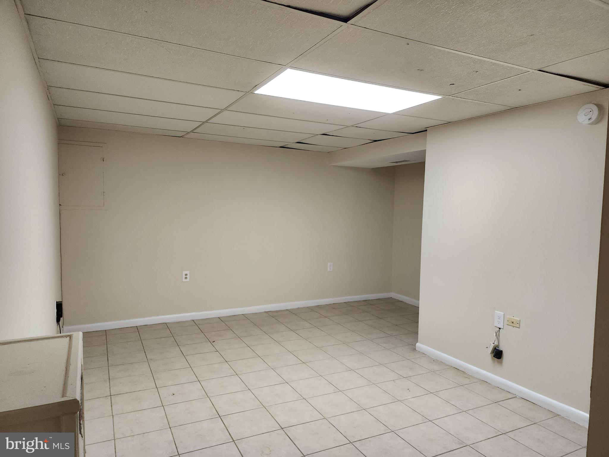 GUILFORD SQUARE - Residential