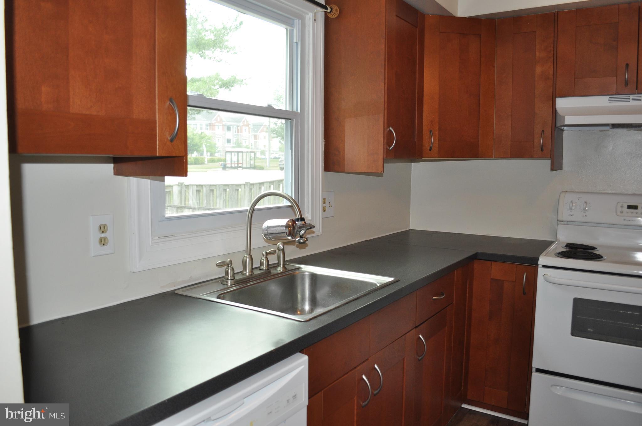 GUILFORD SQUARE - Residential