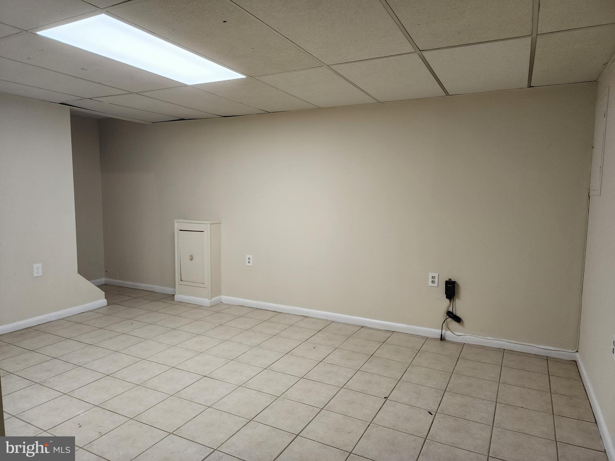 GUILFORD SQUARE - Residential