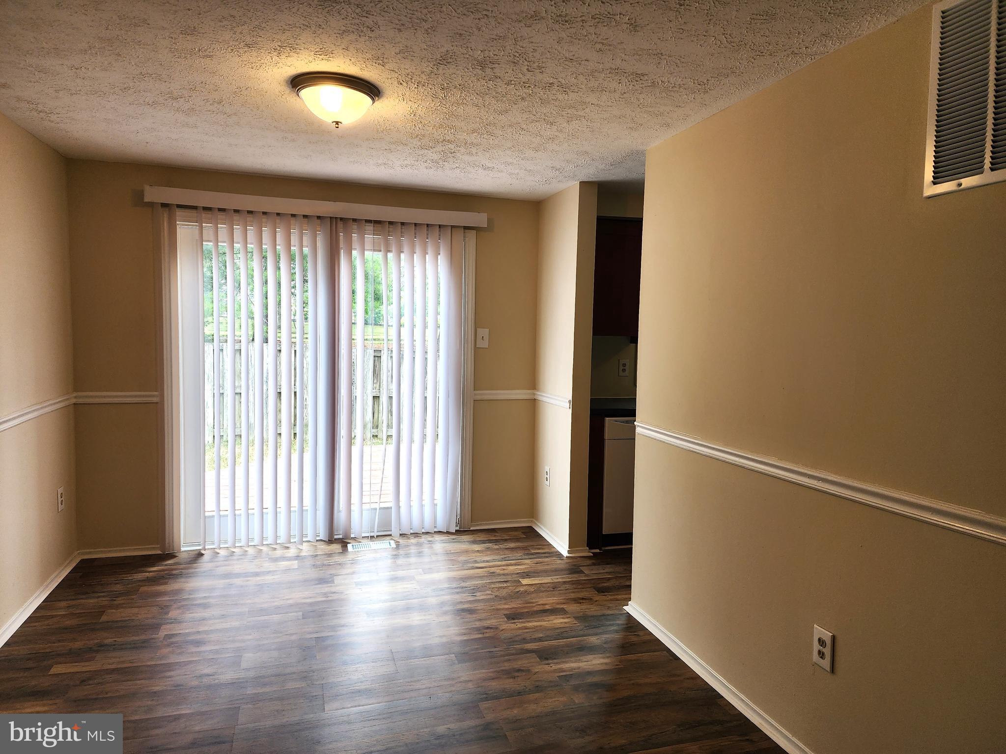 GUILFORD SQUARE - Residential