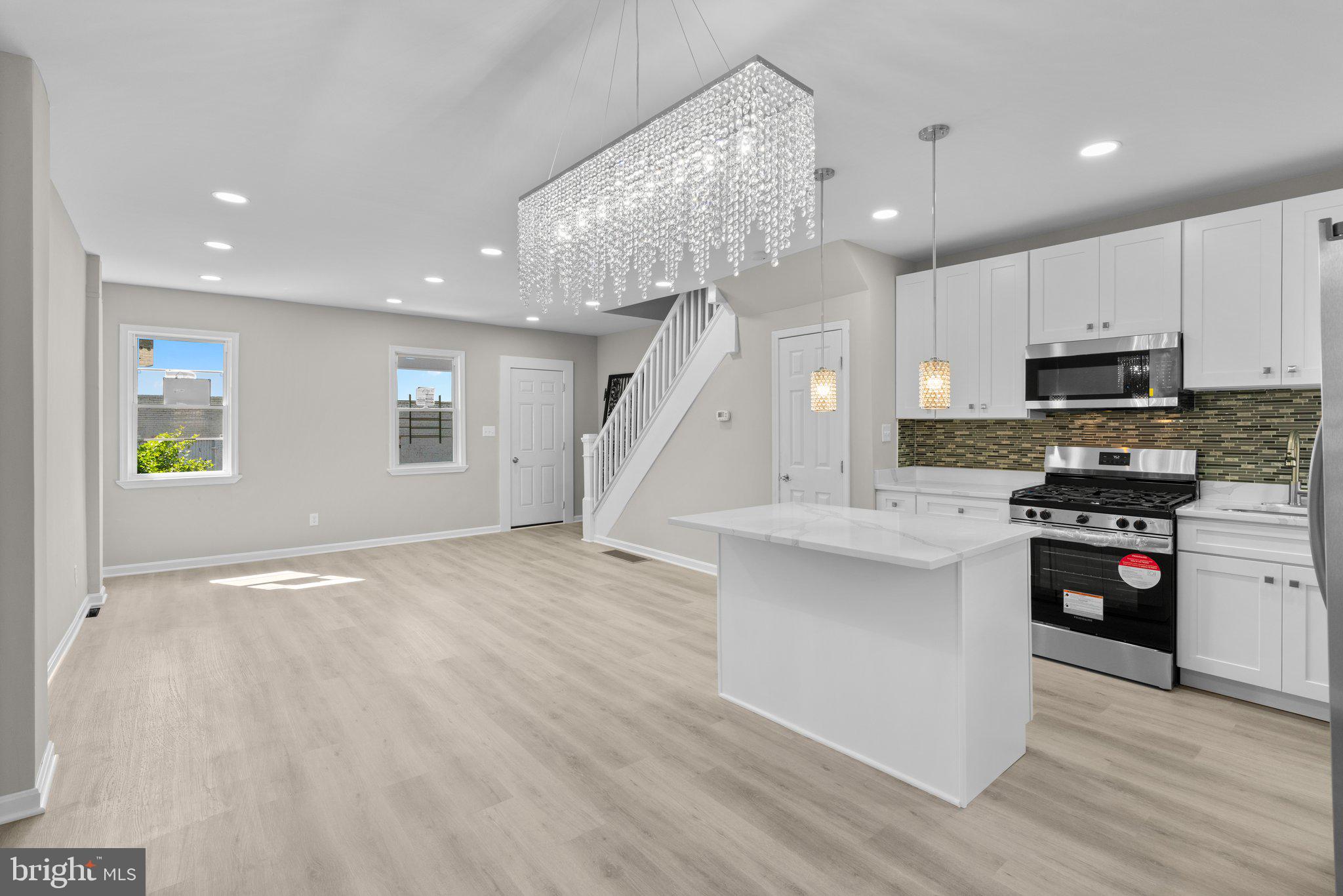 MILL HILL - Residential