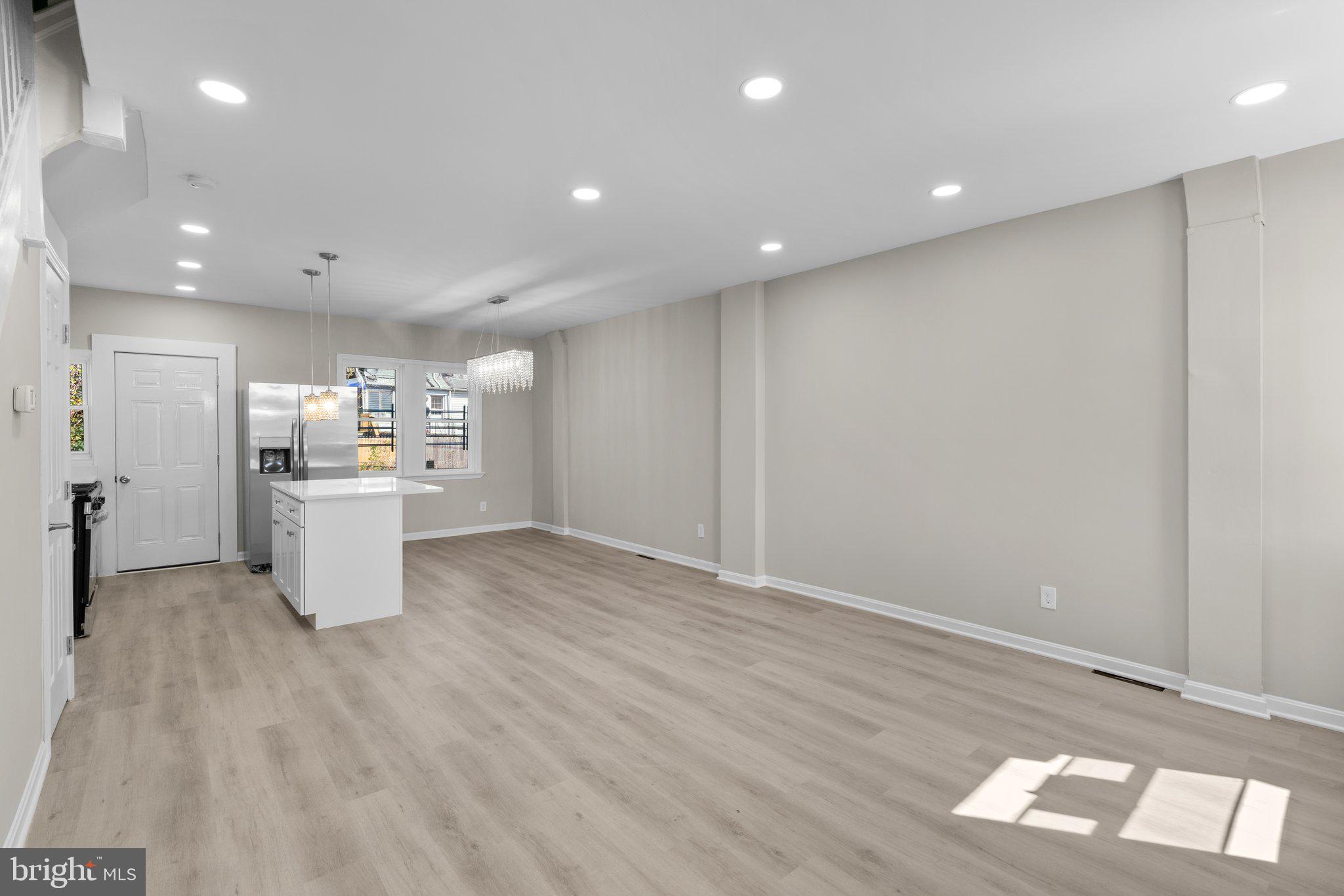 MILL HILL - Residential